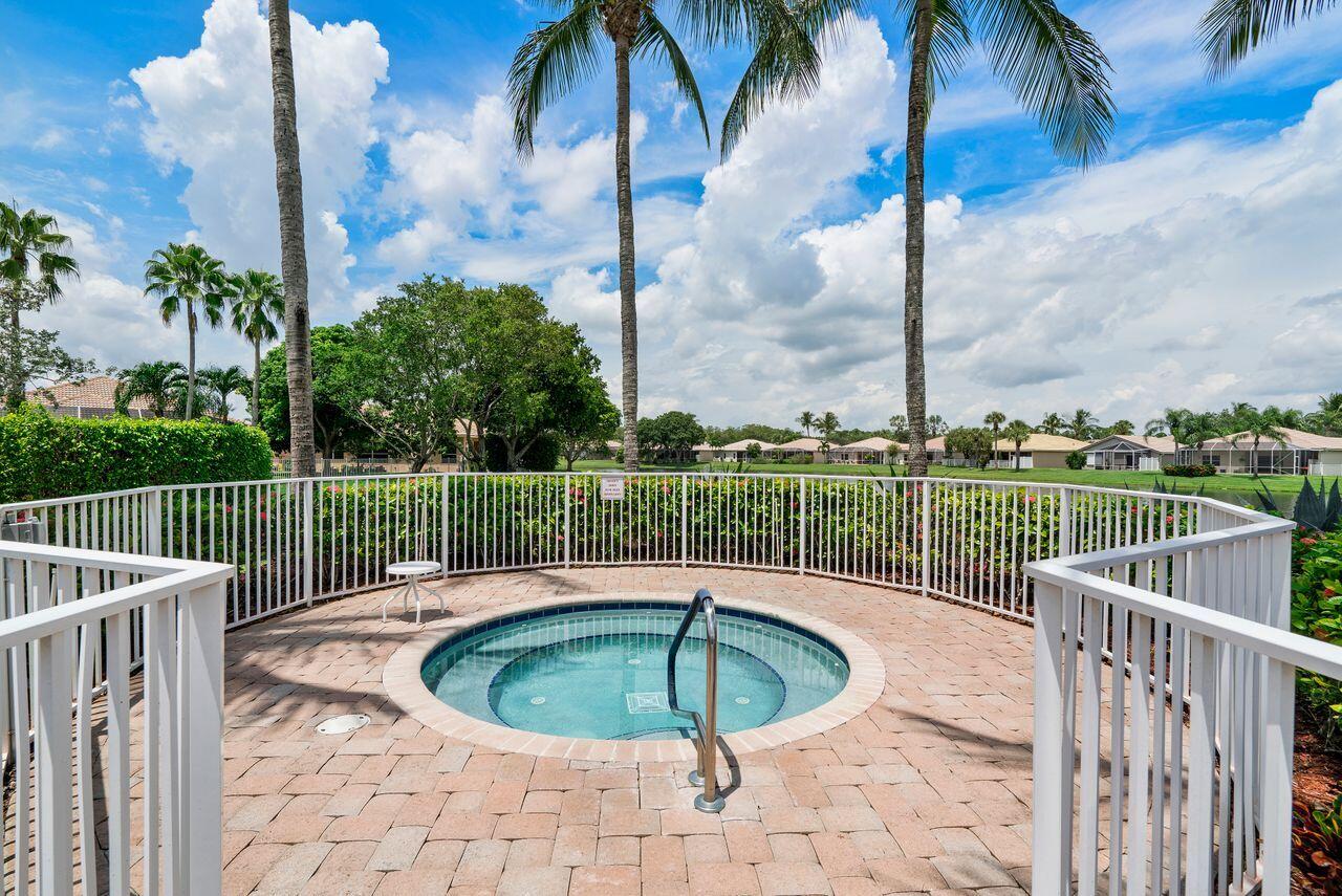 8351 Mastic Cay