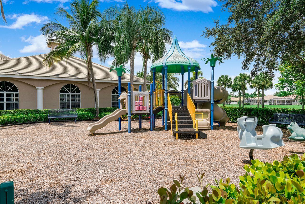 8351 Mastic Cay
