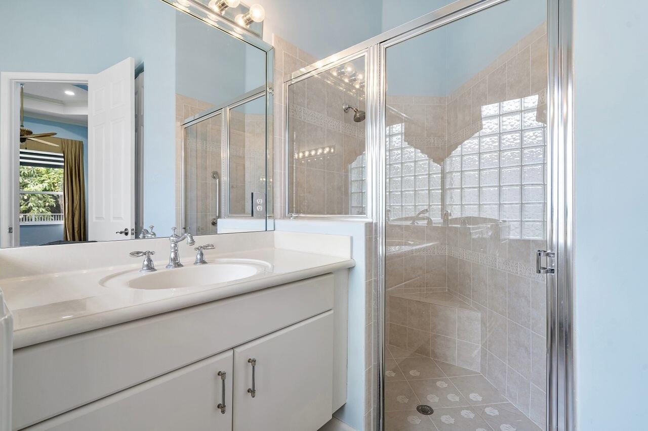 8351 Mastic Cay
