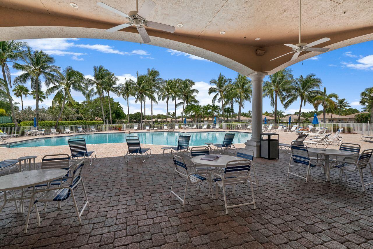 8351 Mastic Cay