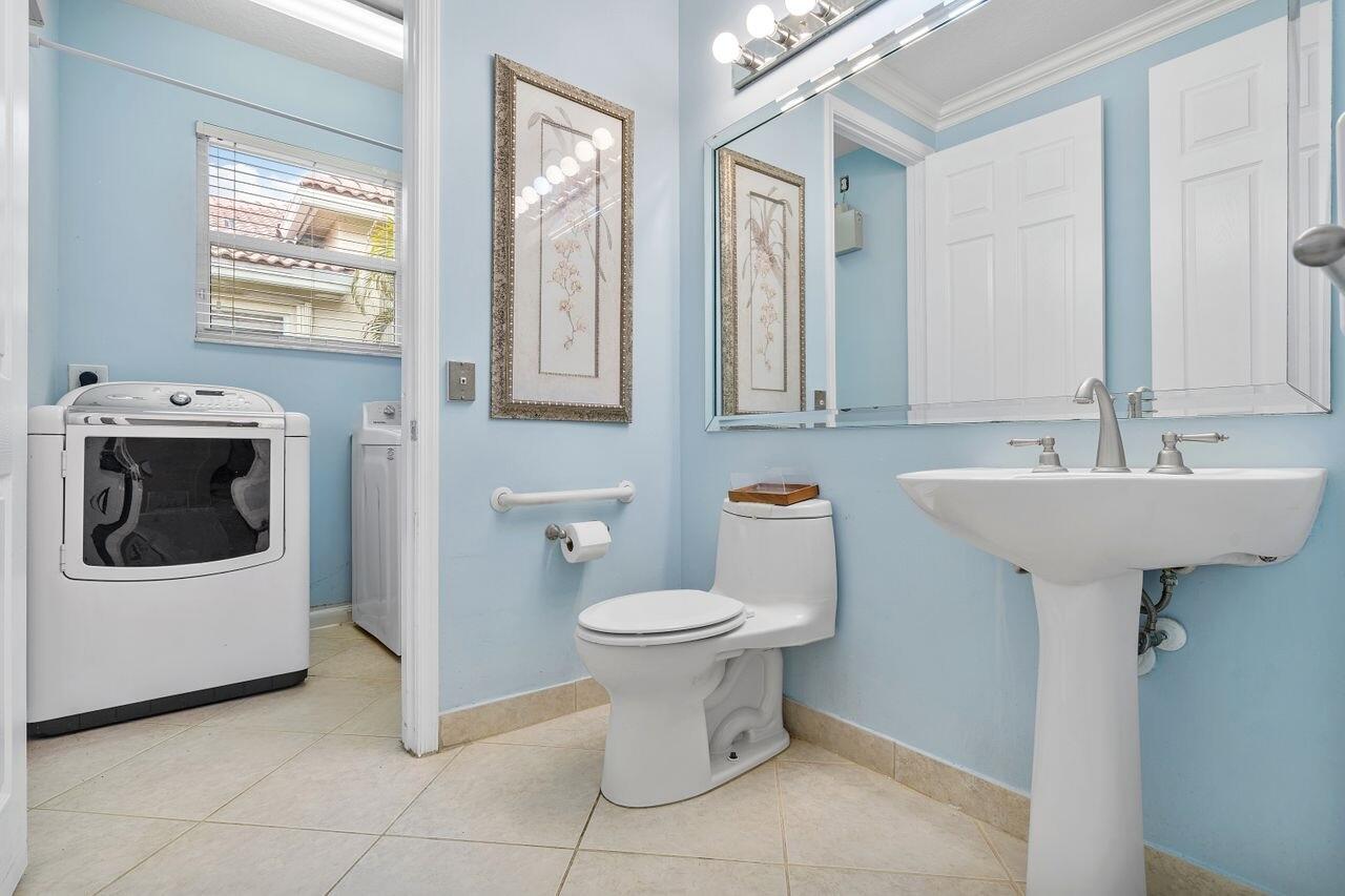 8351 Mastic Cay