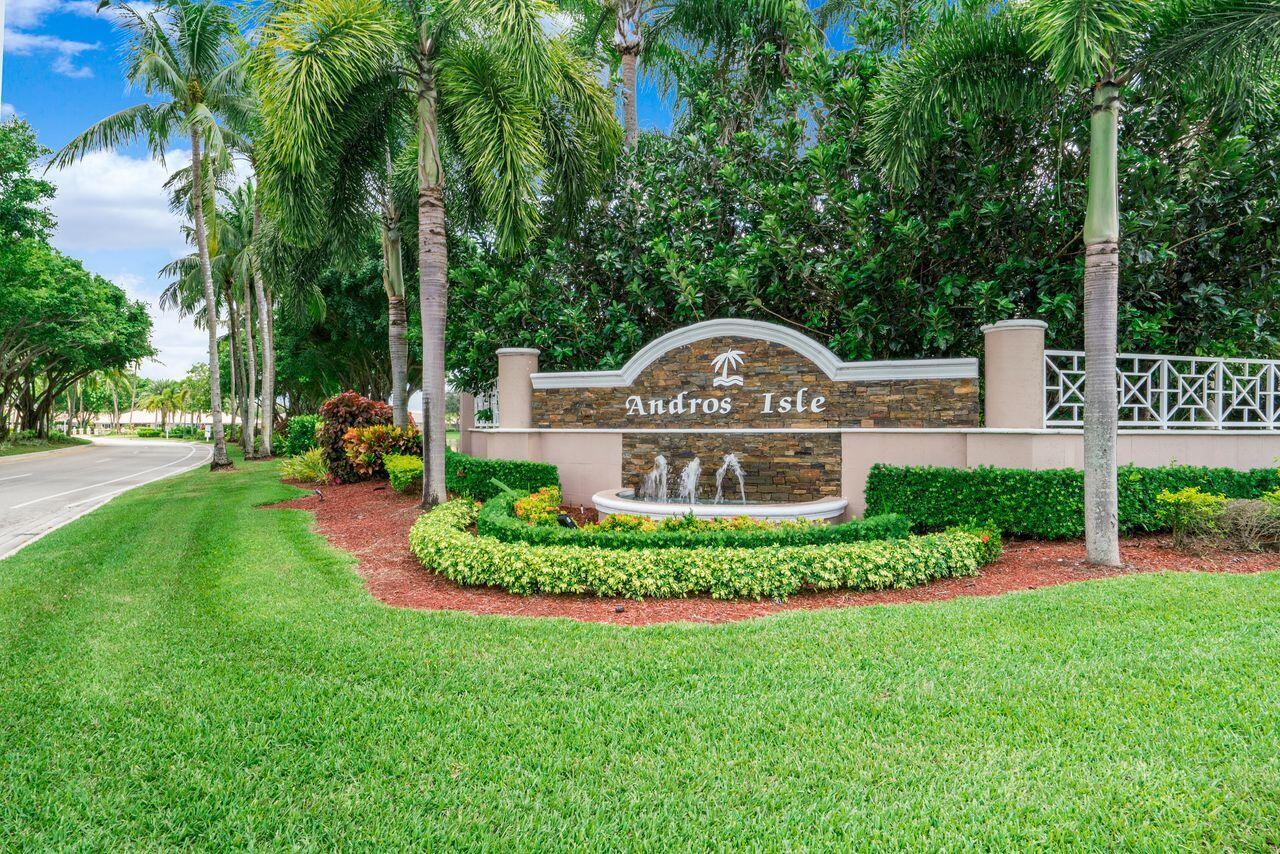 8351 Mastic Cay