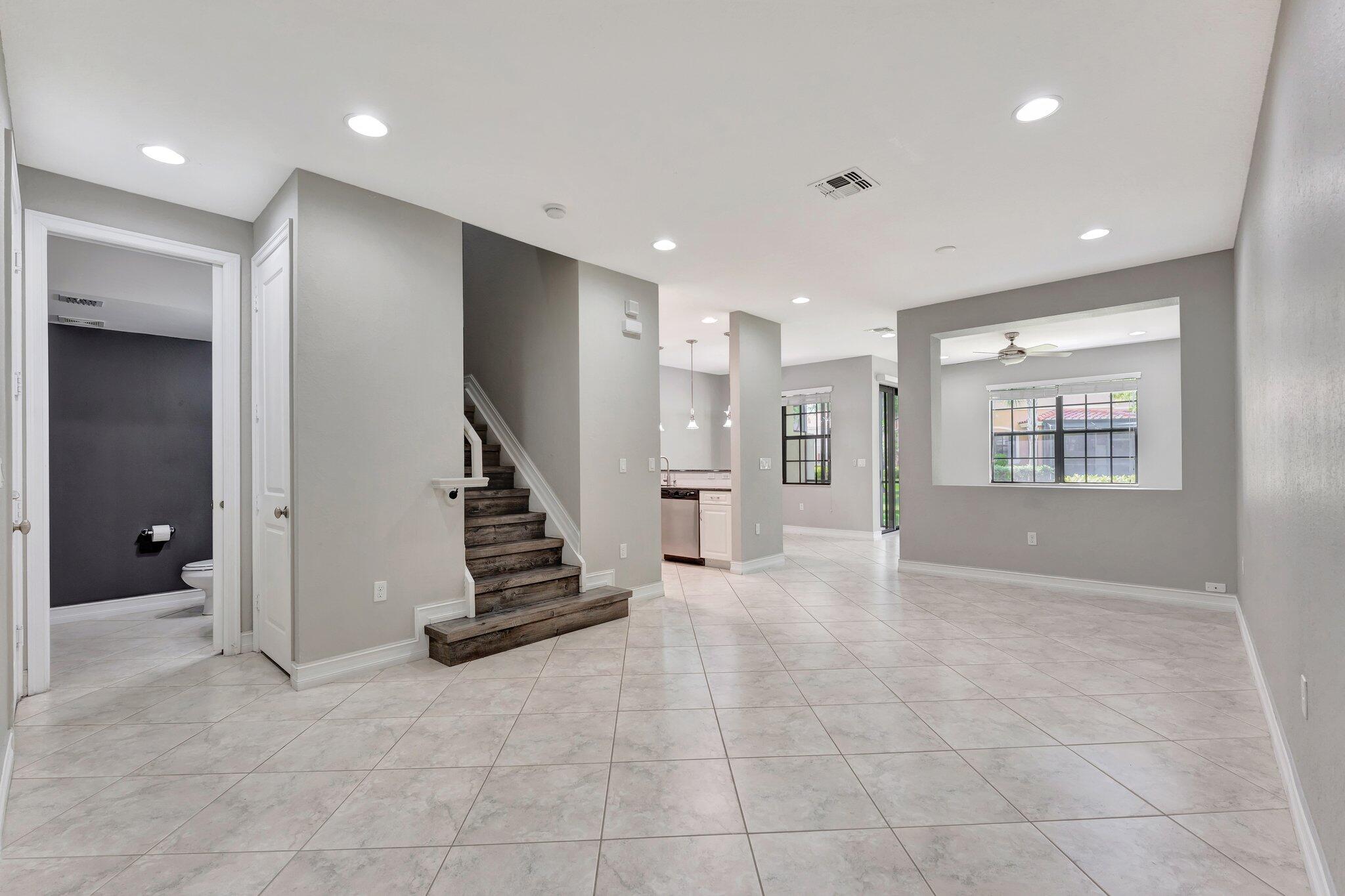 10850 NW 74th Drive