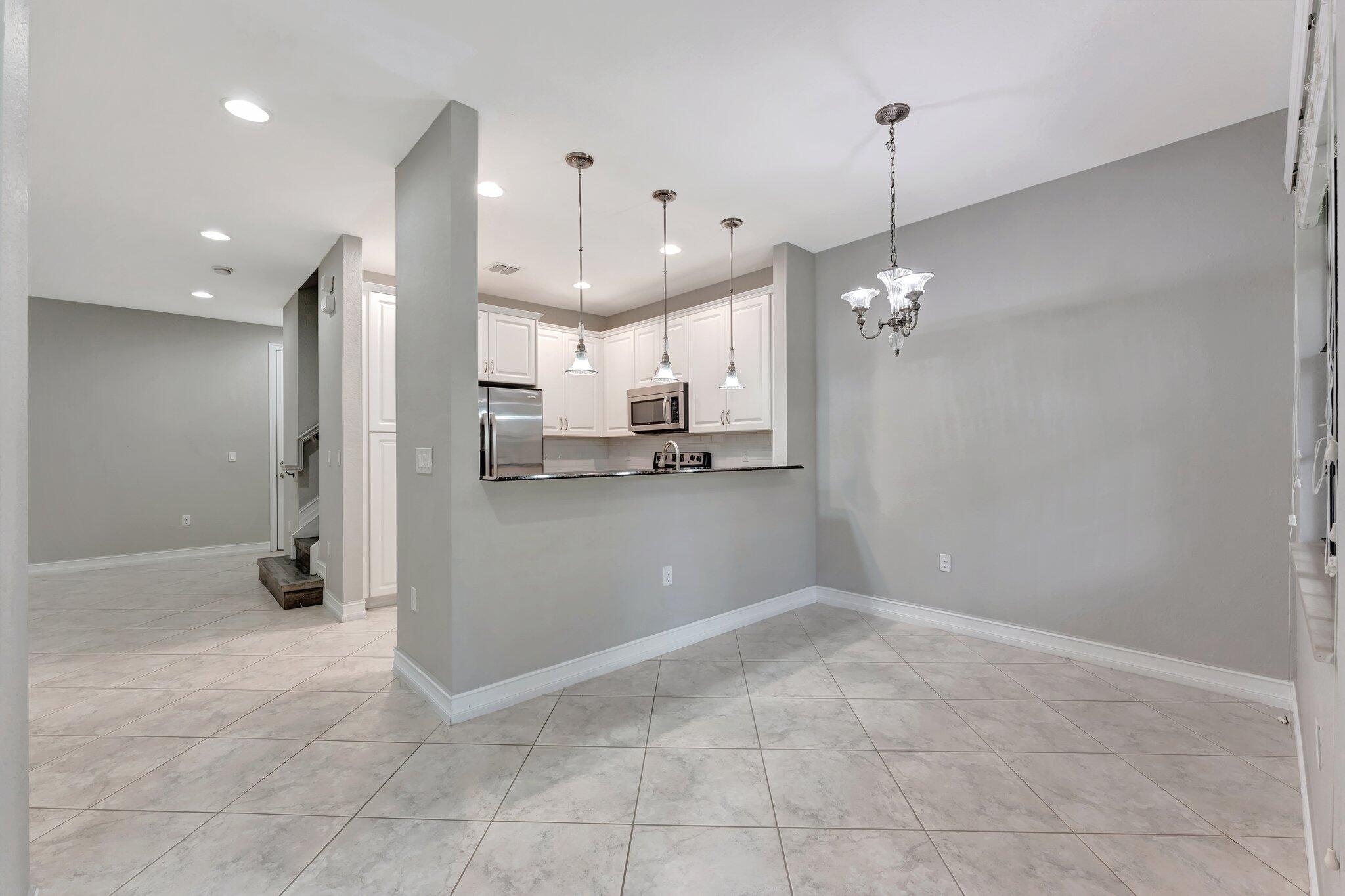 10850 NW 74th Drive