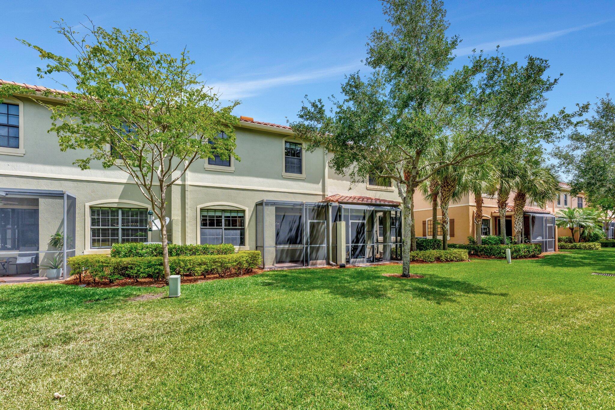 10850 NW 74th Drive