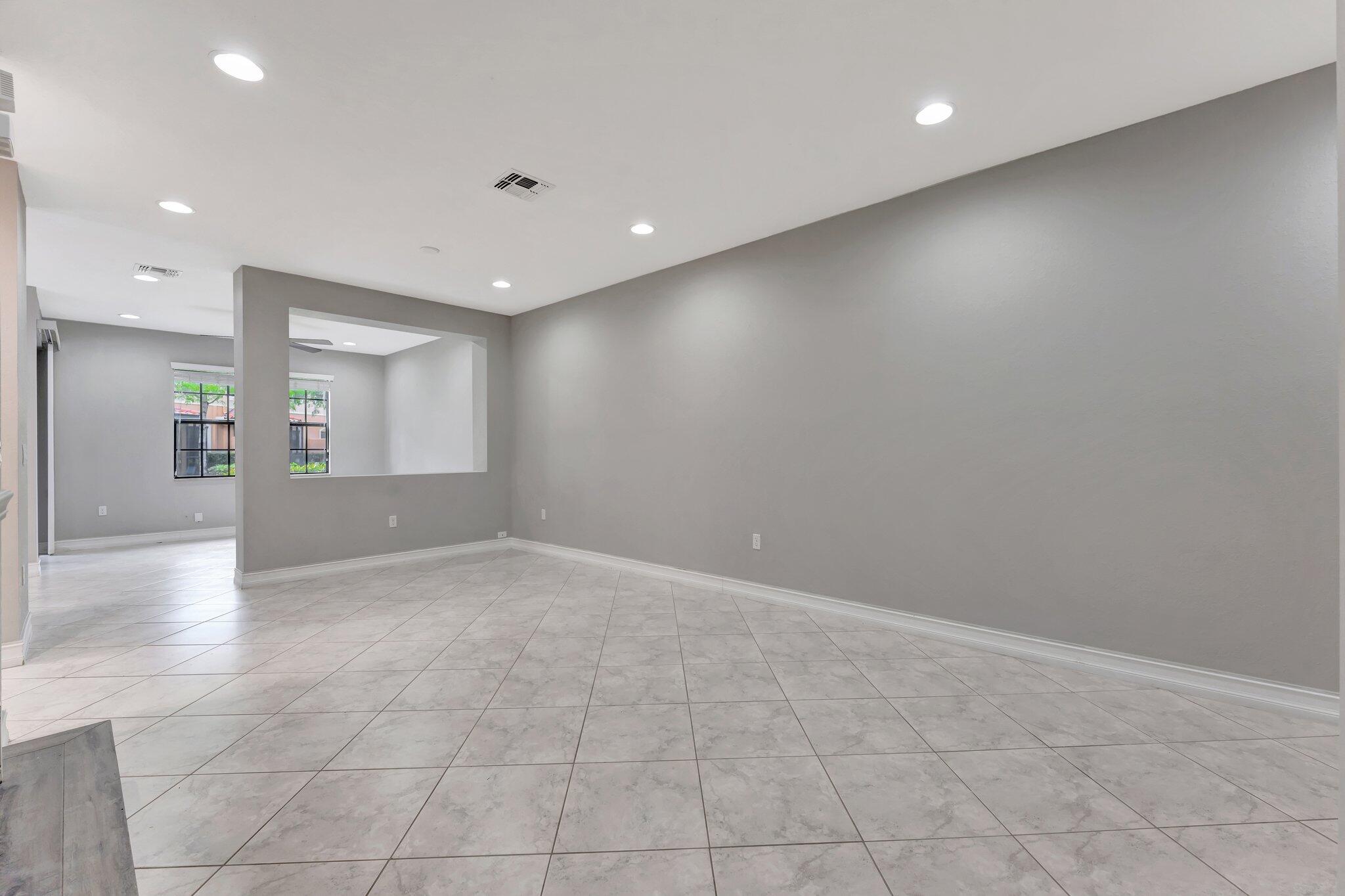 10850 NW 74th Drive