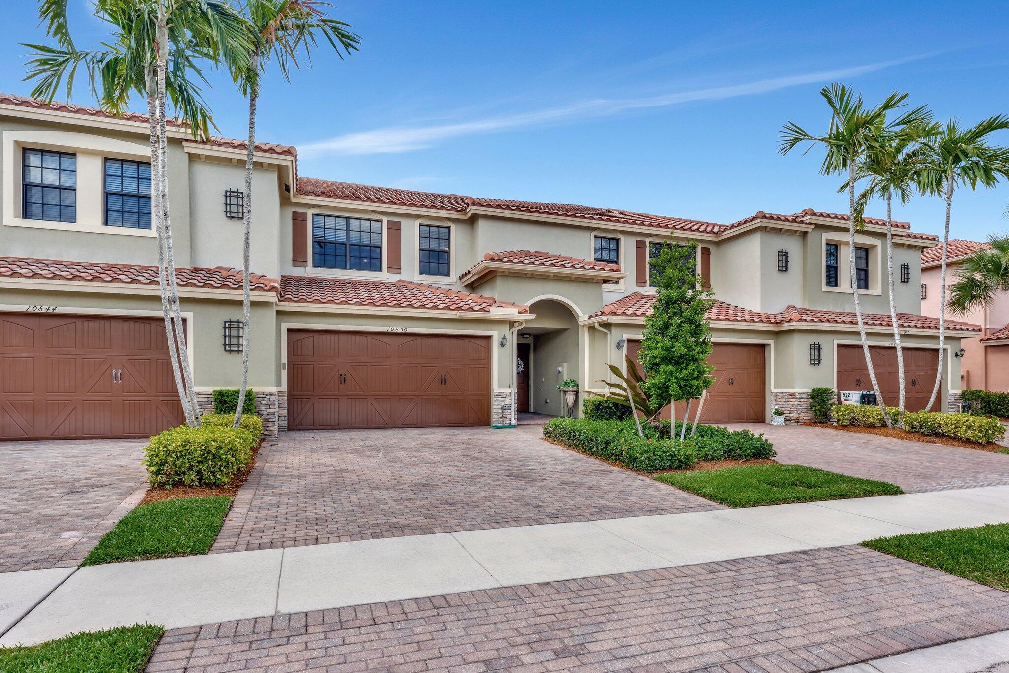 10850 NW 74th Drive
