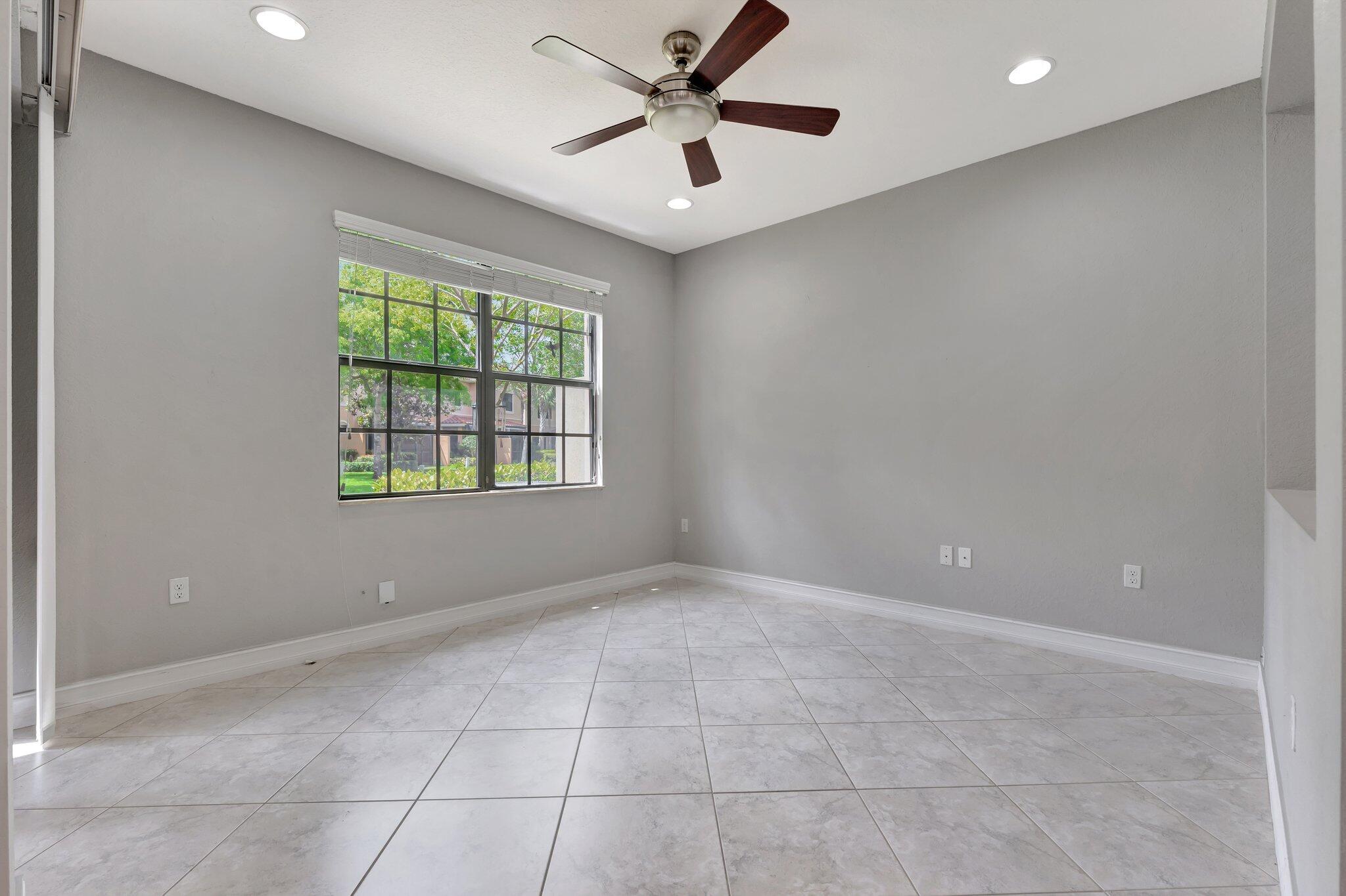 10850 NW 74th Drive