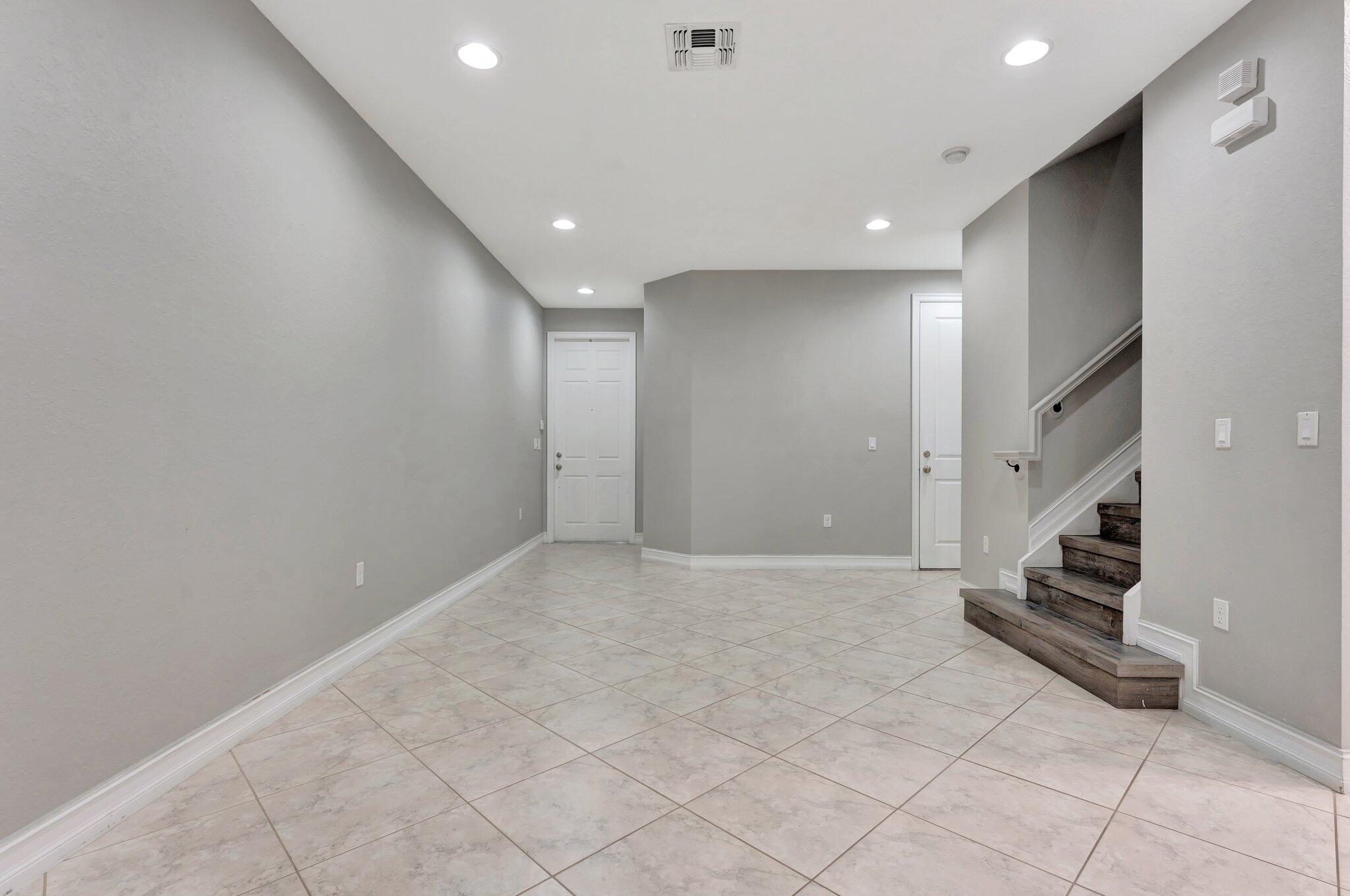 10850 NW 74th Drive