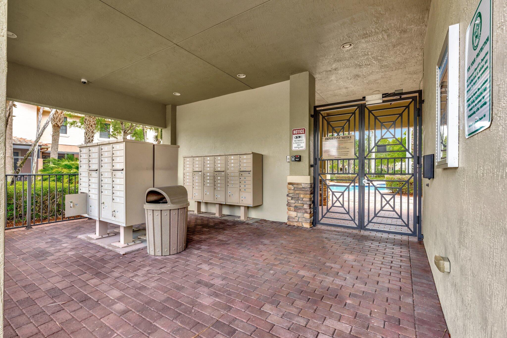 10850 NW 74th Drive