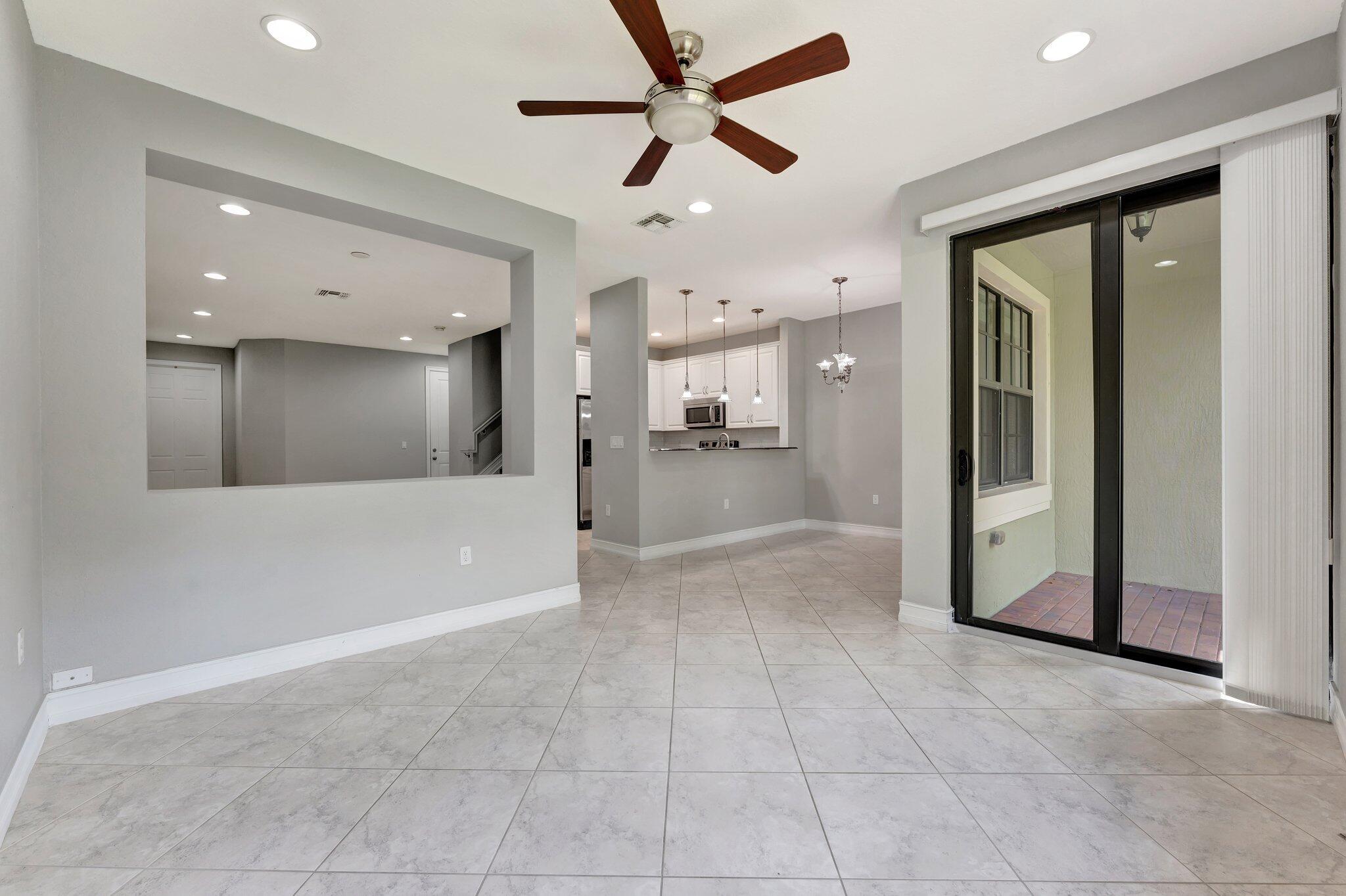 10850 NW 74th Drive