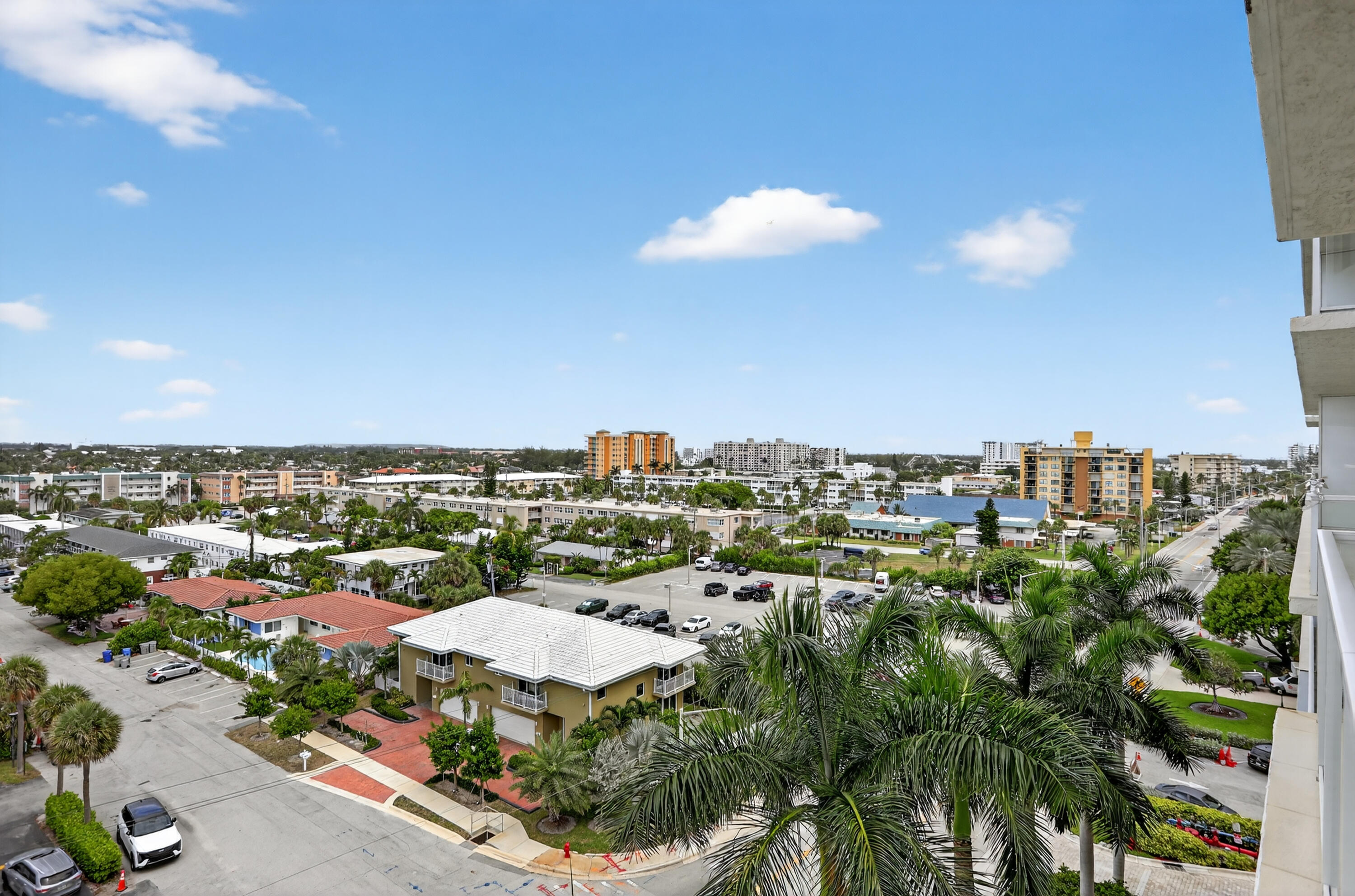 704 N Ocean Boulevard 701