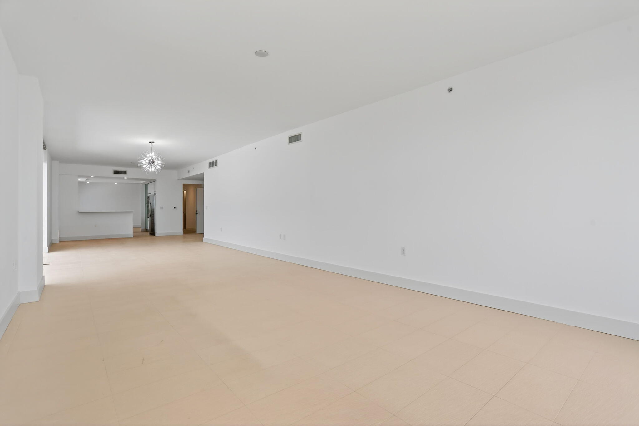 704 N Ocean Boulevard 701