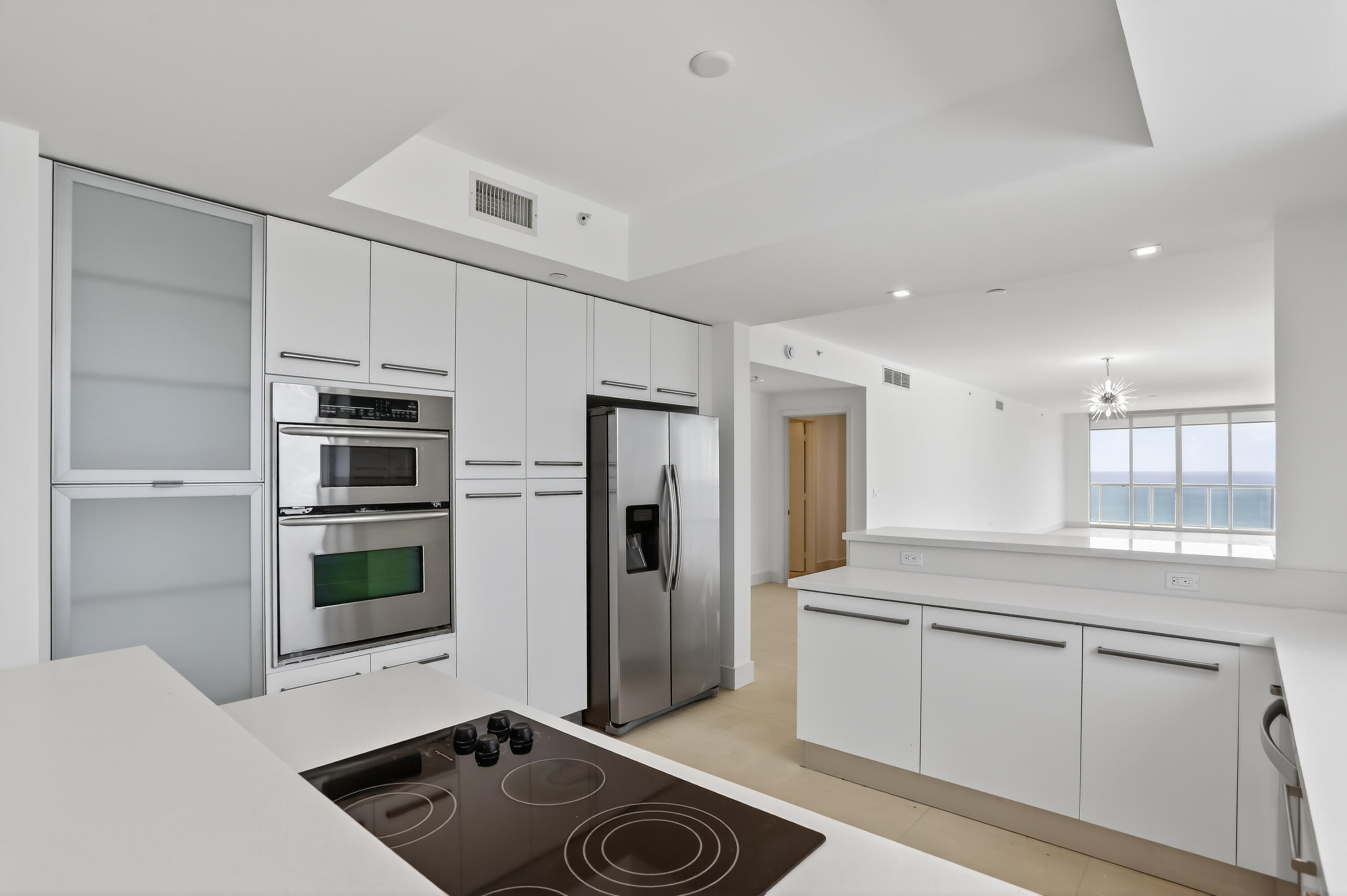 704 N Ocean Boulevard 701