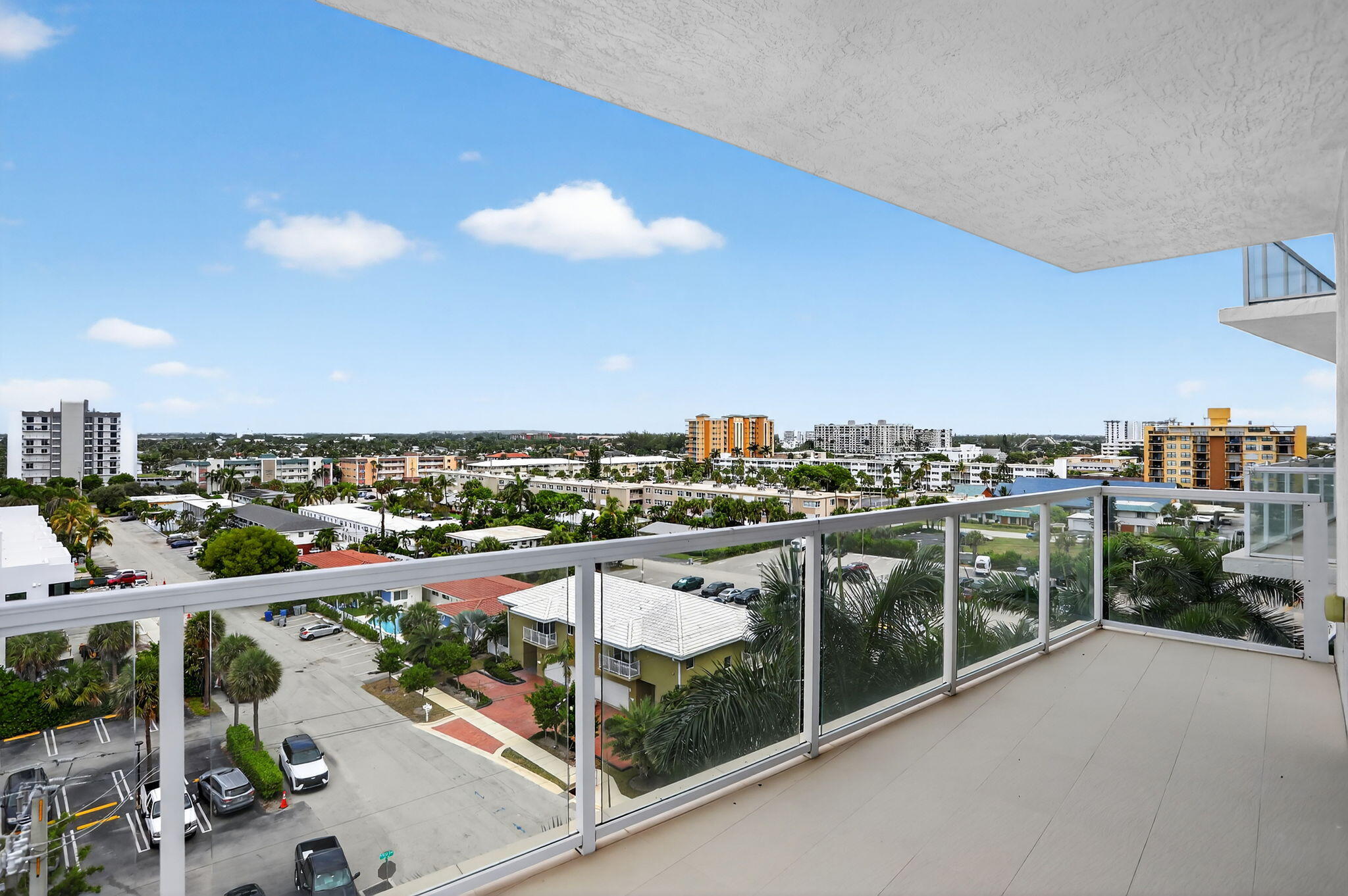 704 N Ocean Boulevard 701