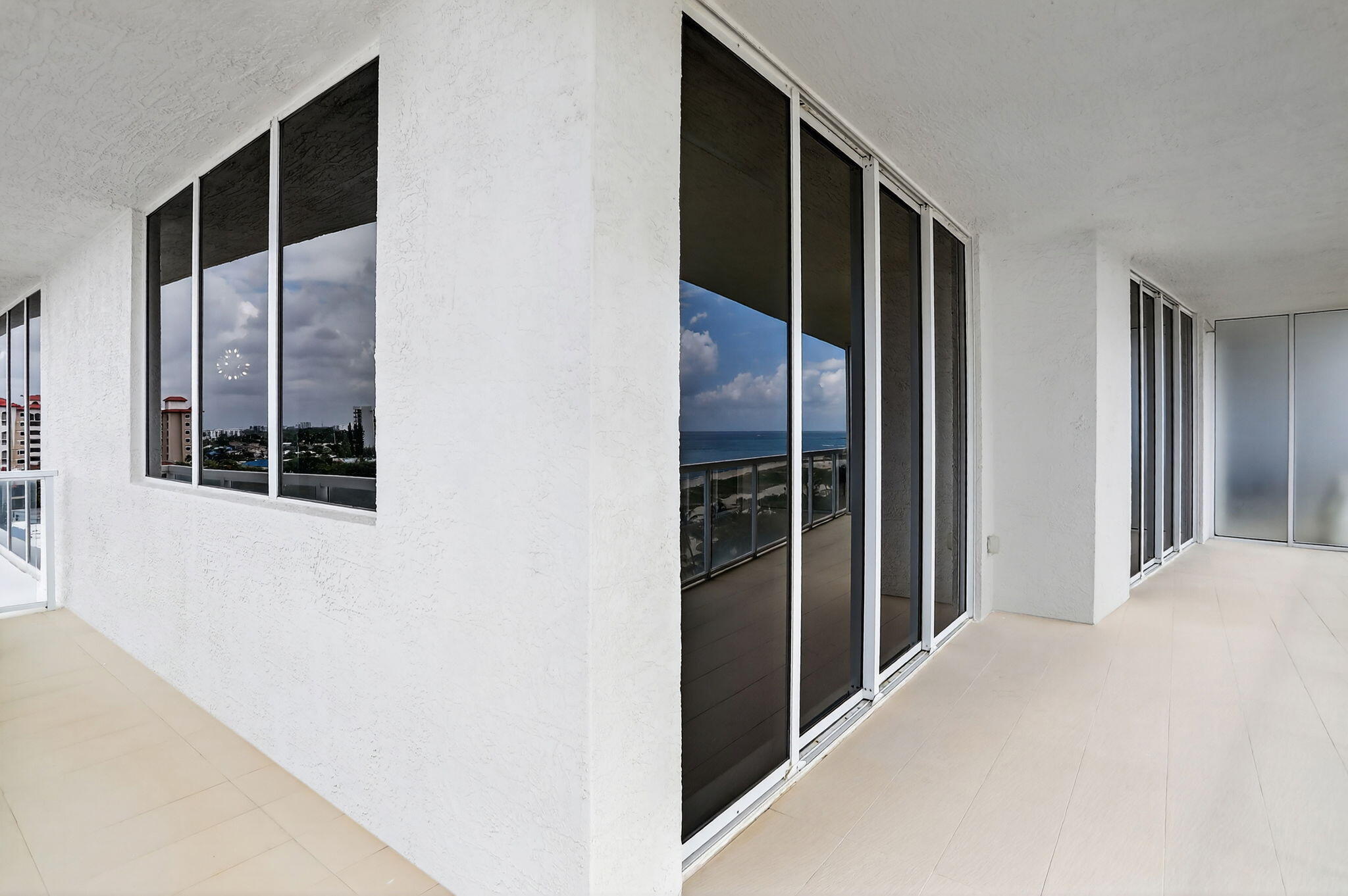 704 N Ocean Boulevard 701