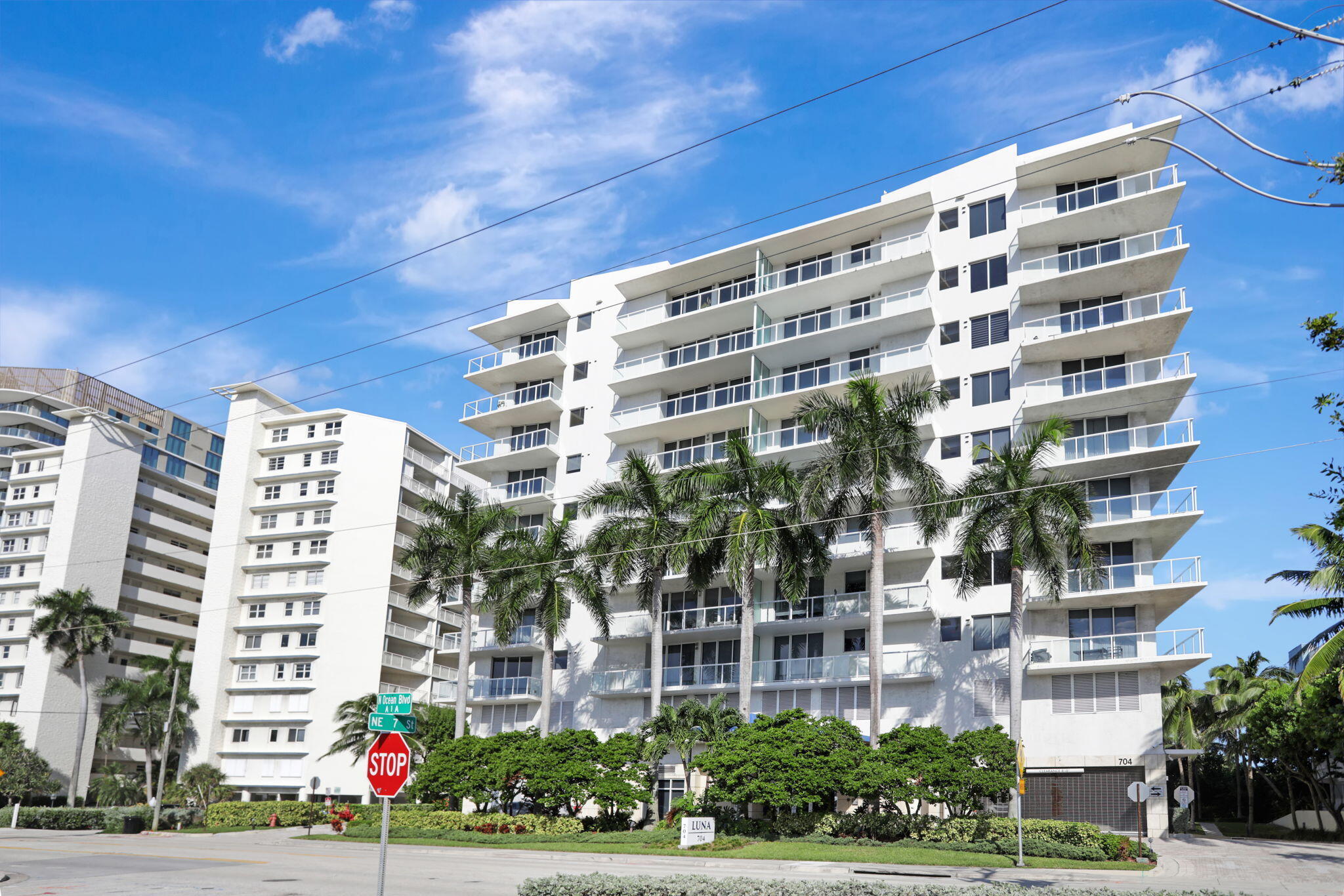 704 N Ocean Boulevard 701