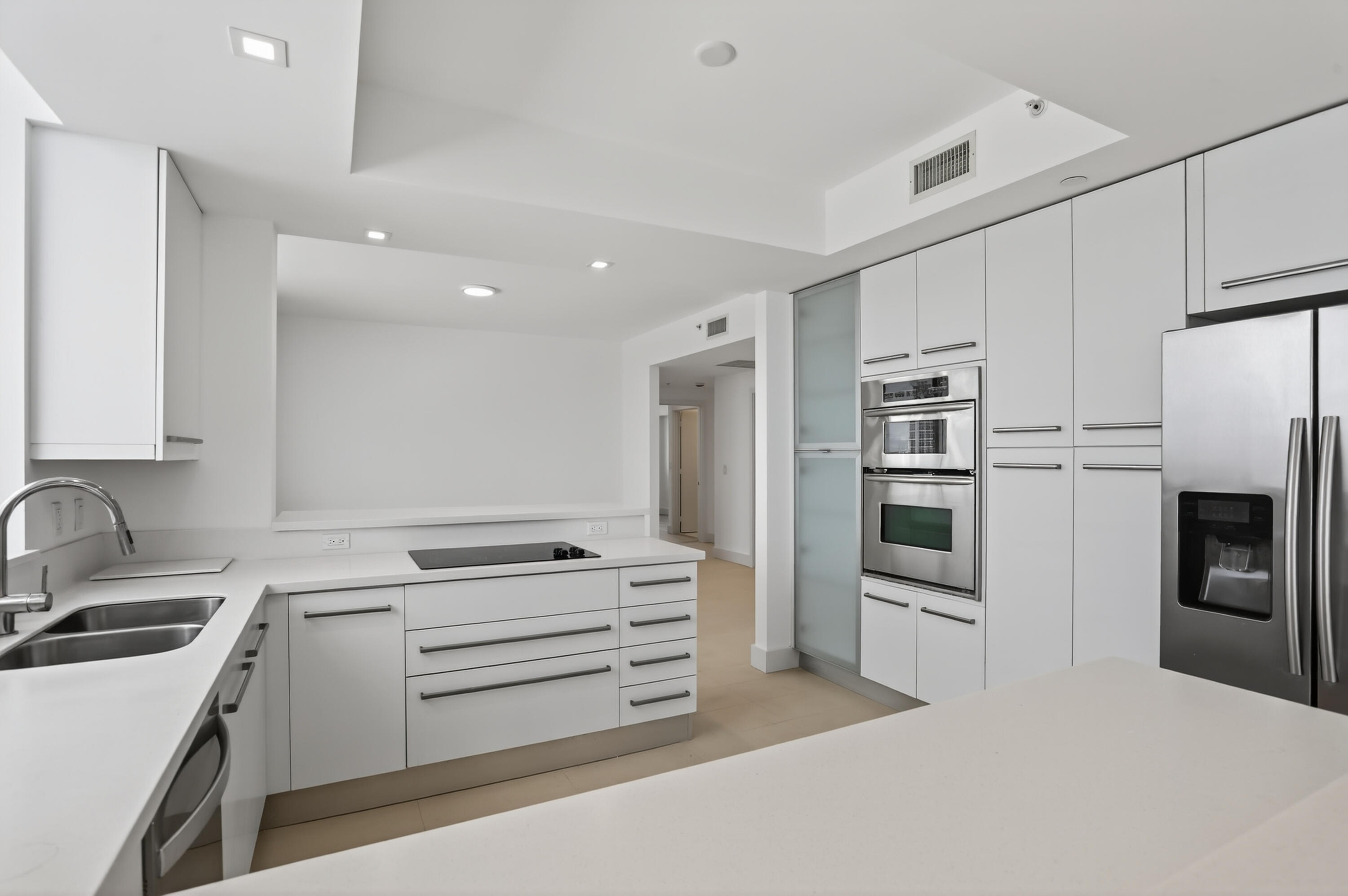 704 N Ocean Boulevard 701