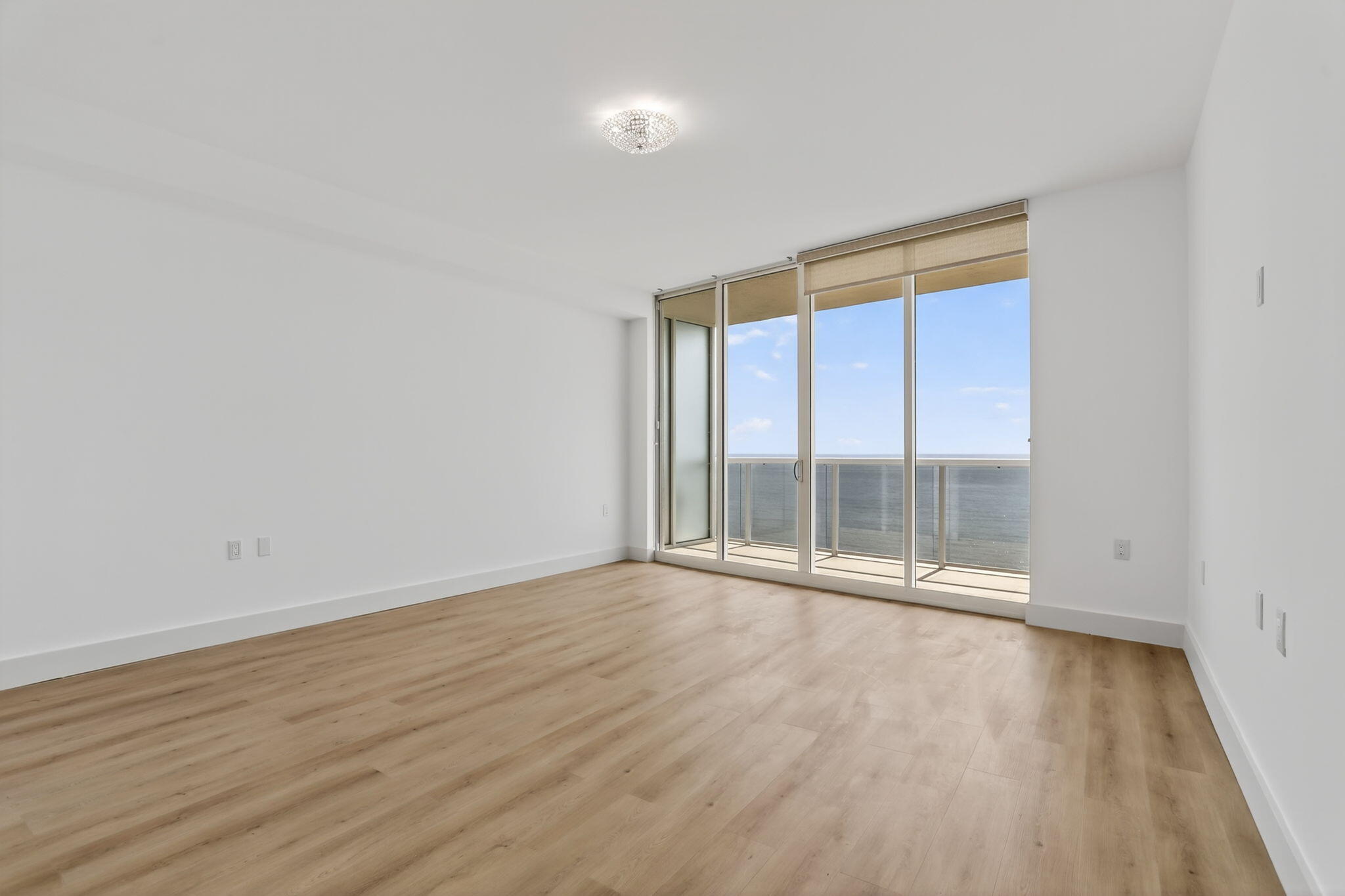 704 N Ocean Boulevard 701