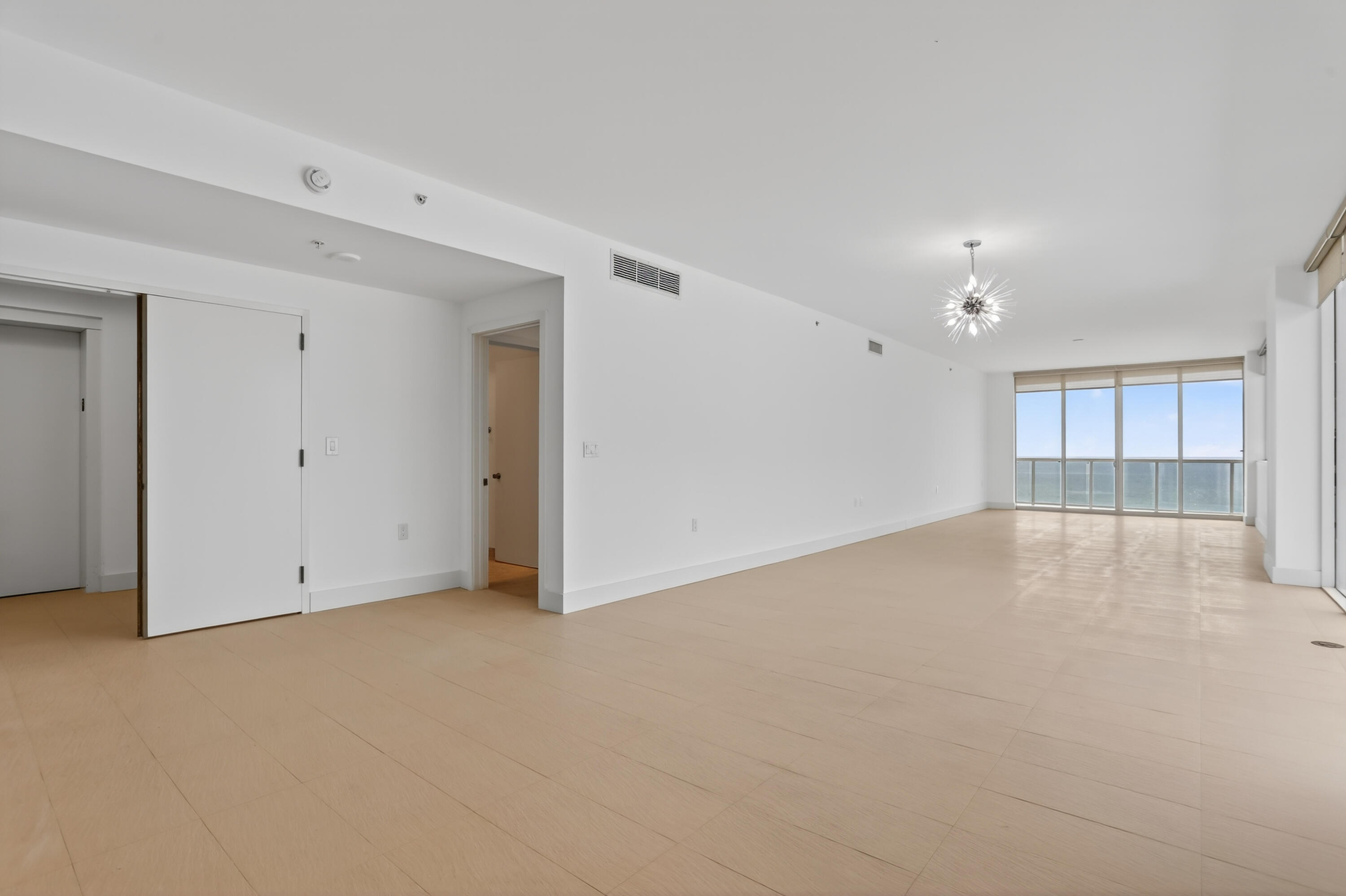 704 N Ocean Boulevard 701