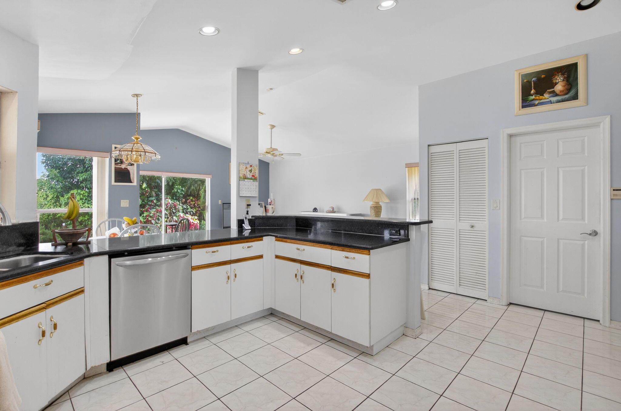 9645 Carousel Circle N