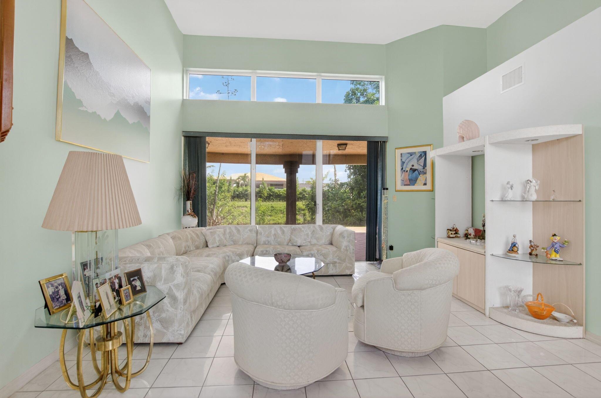 9645 Carousel Circle N