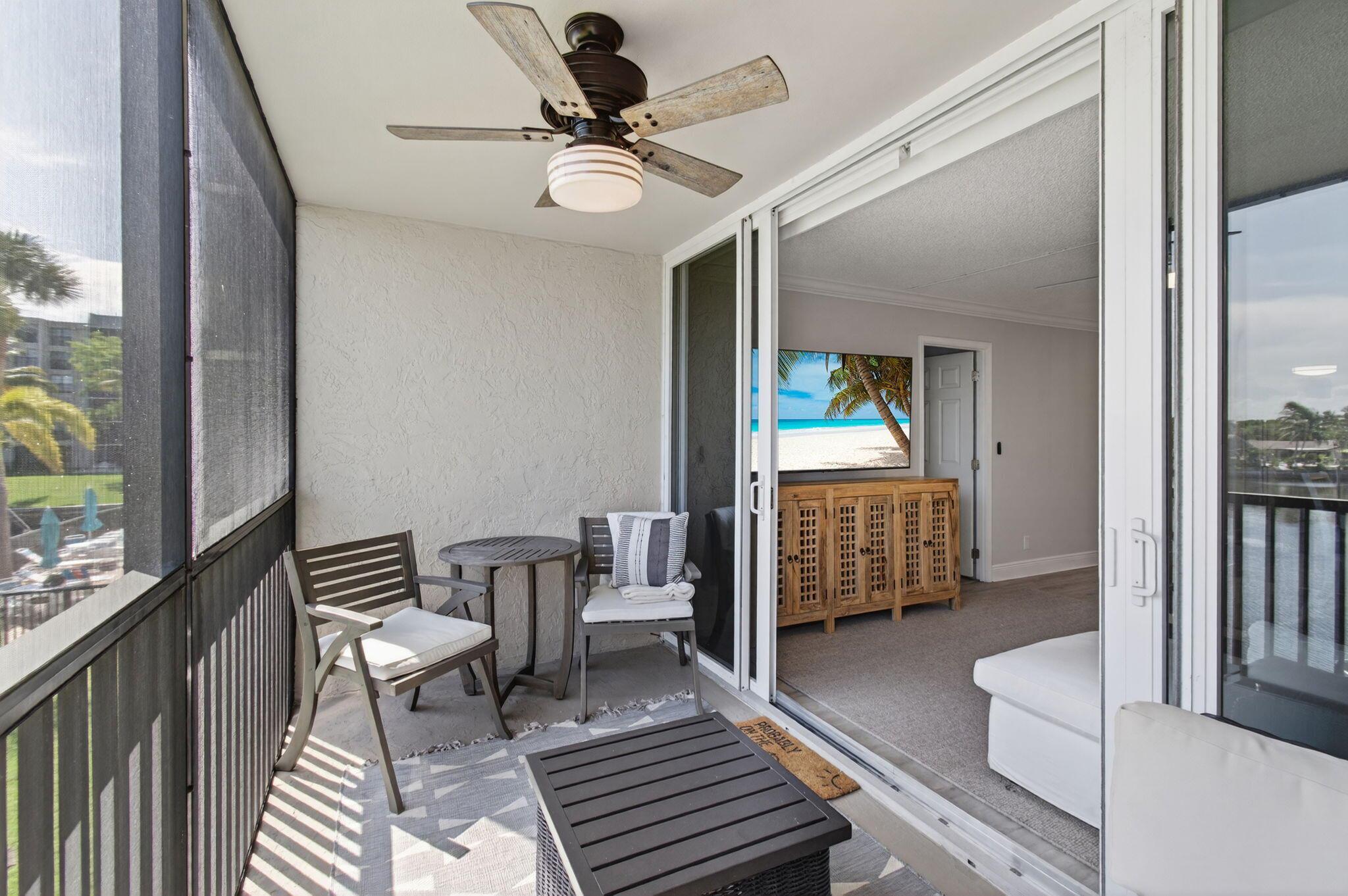 22 Royal Palm Way 205