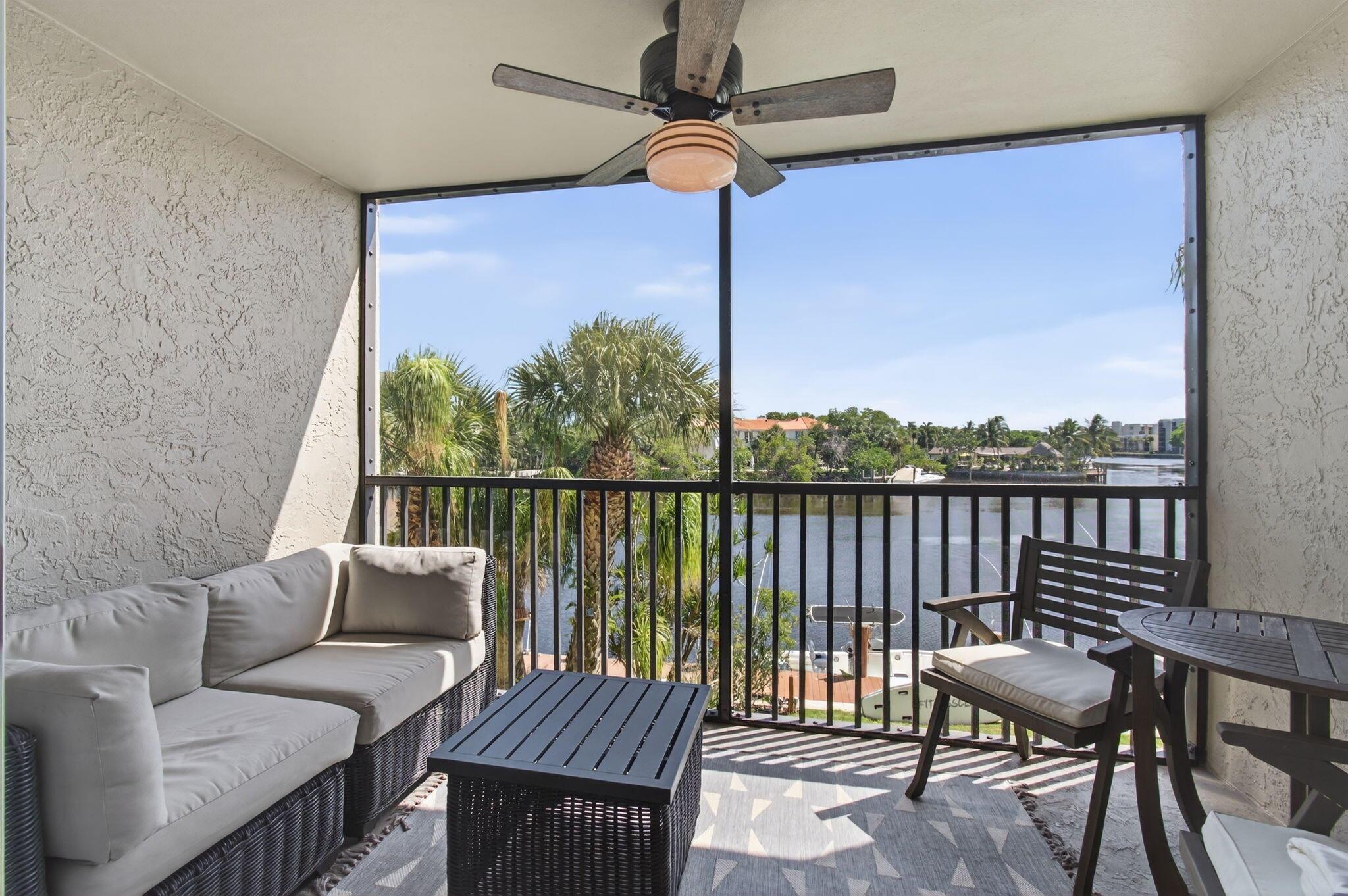22 Royal Palm Way 205