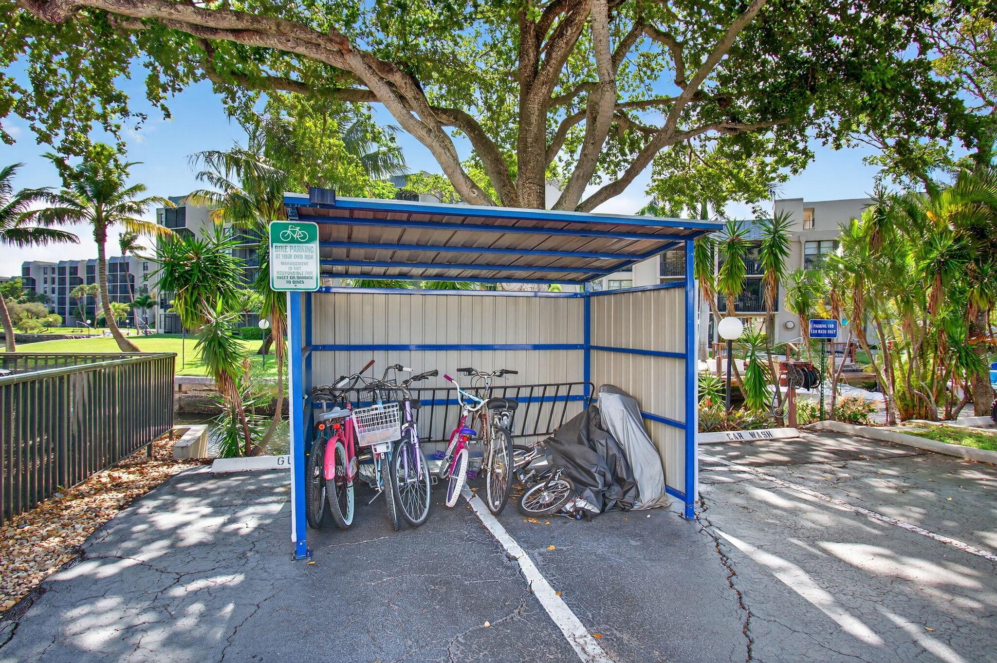 22 Royal Palm Way 205