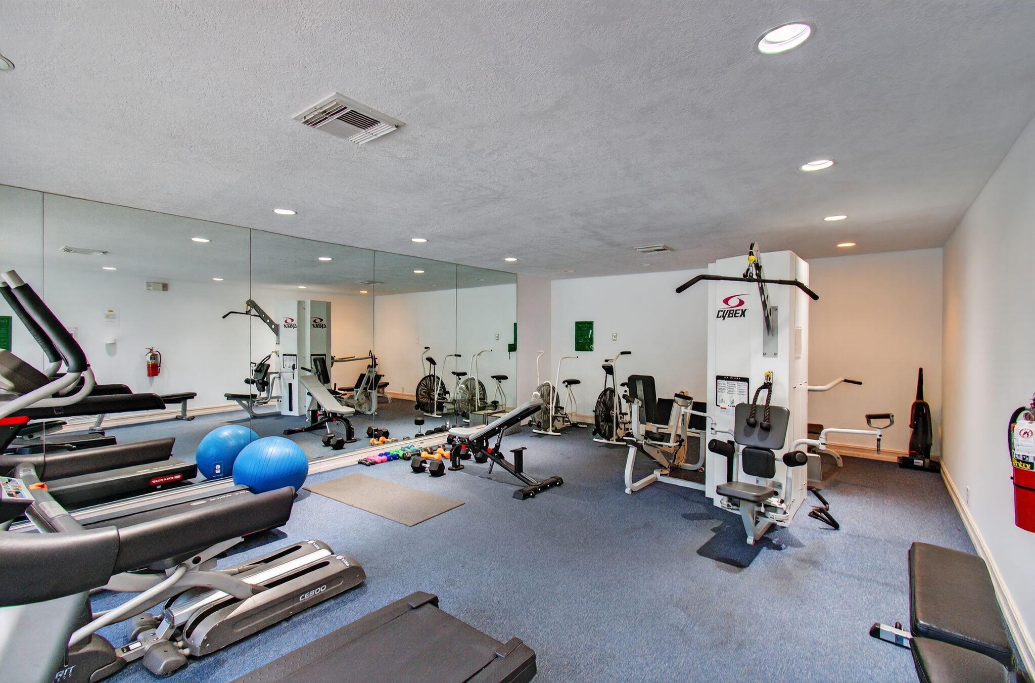 22 Royal Palm Way 205