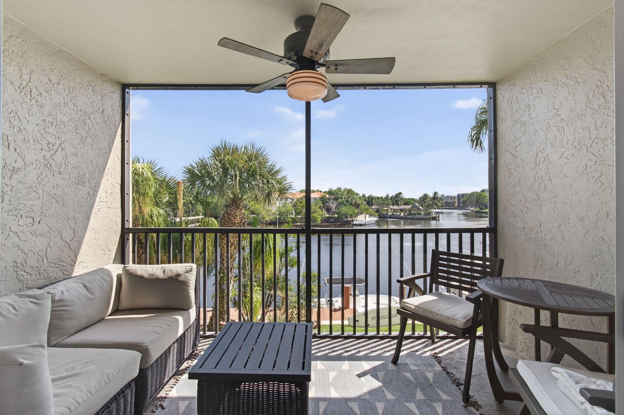 22 Royal Palm Way 205