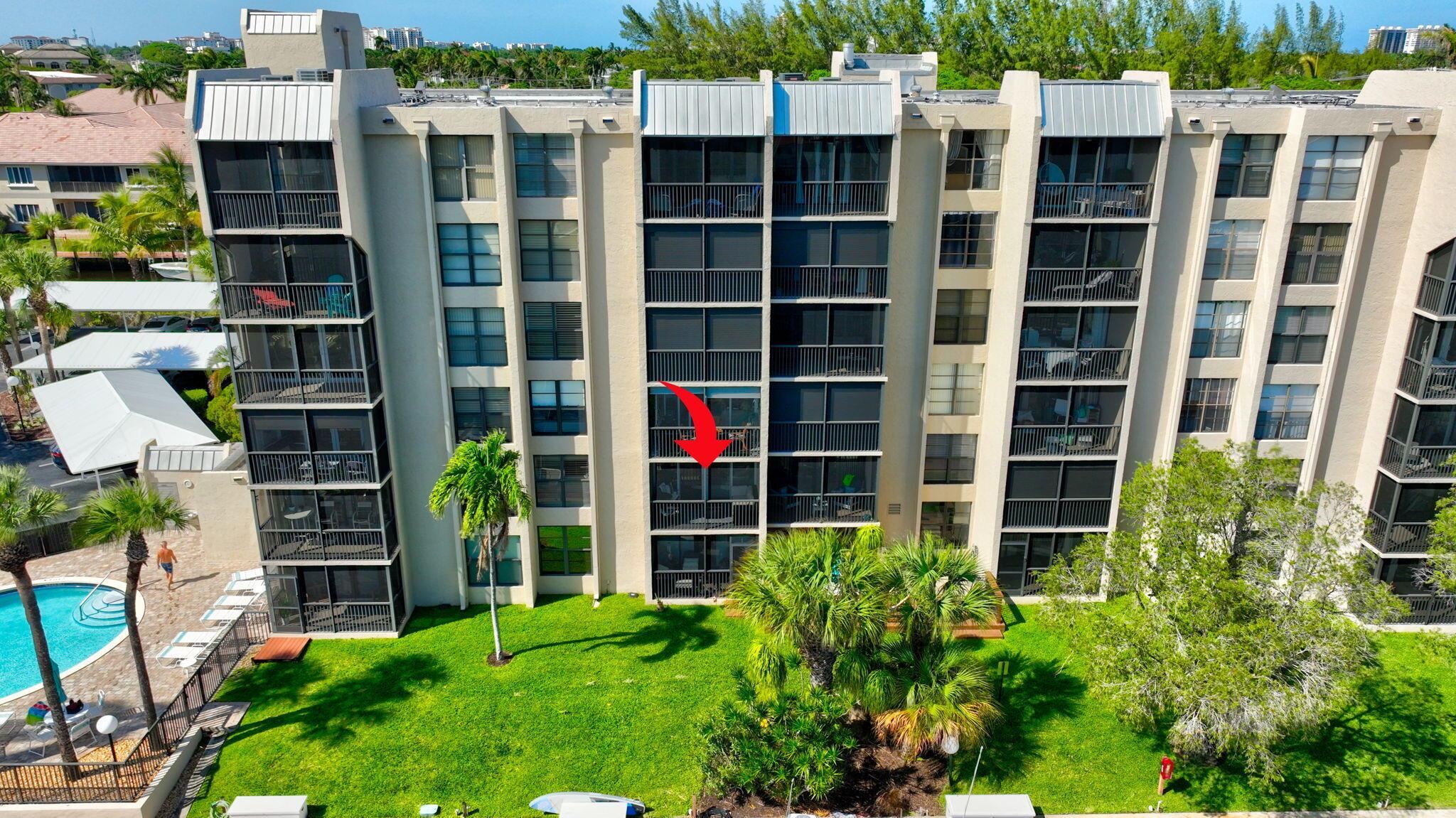 22 Royal Palm Way 205