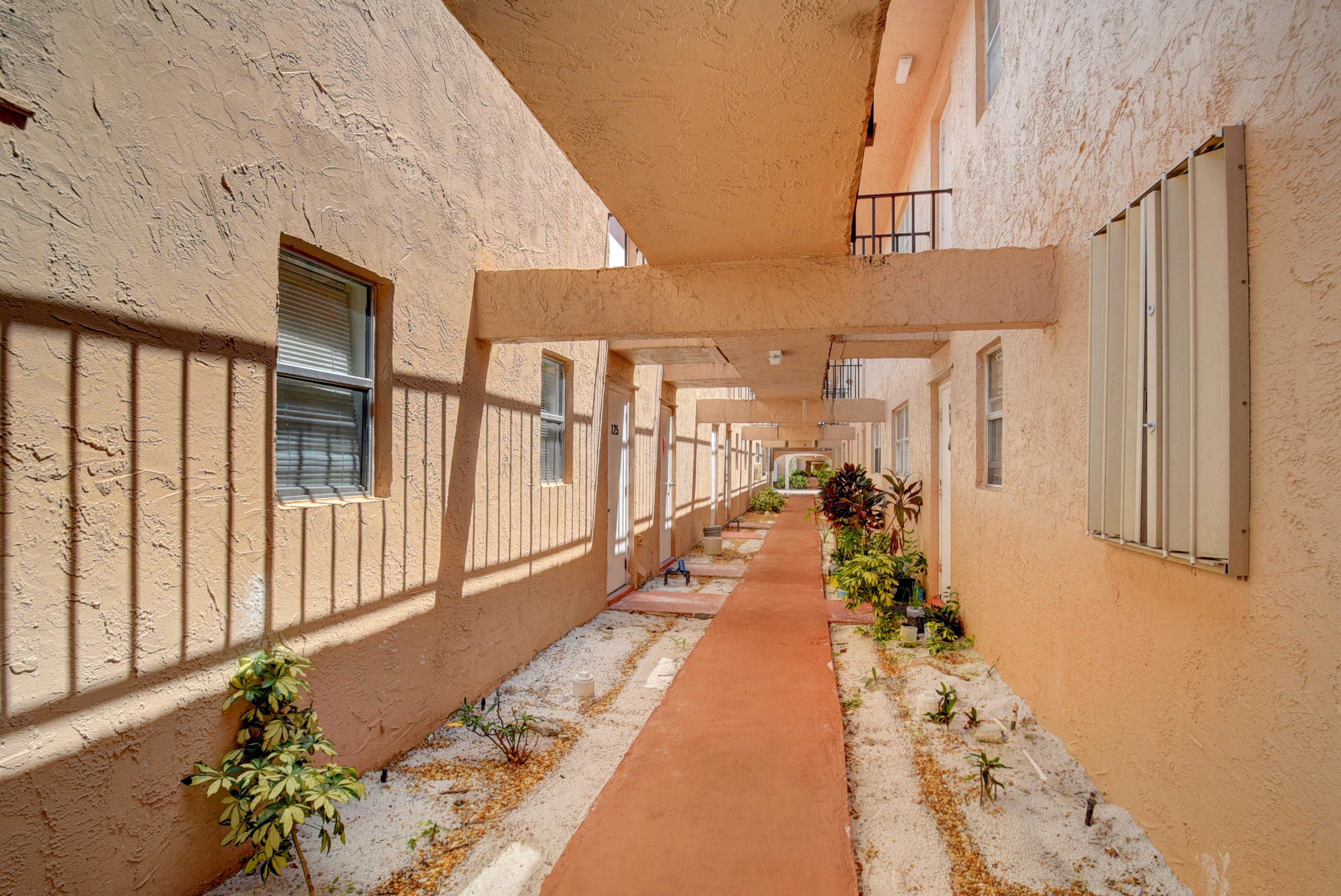 550 SW 2nd Avenue 125