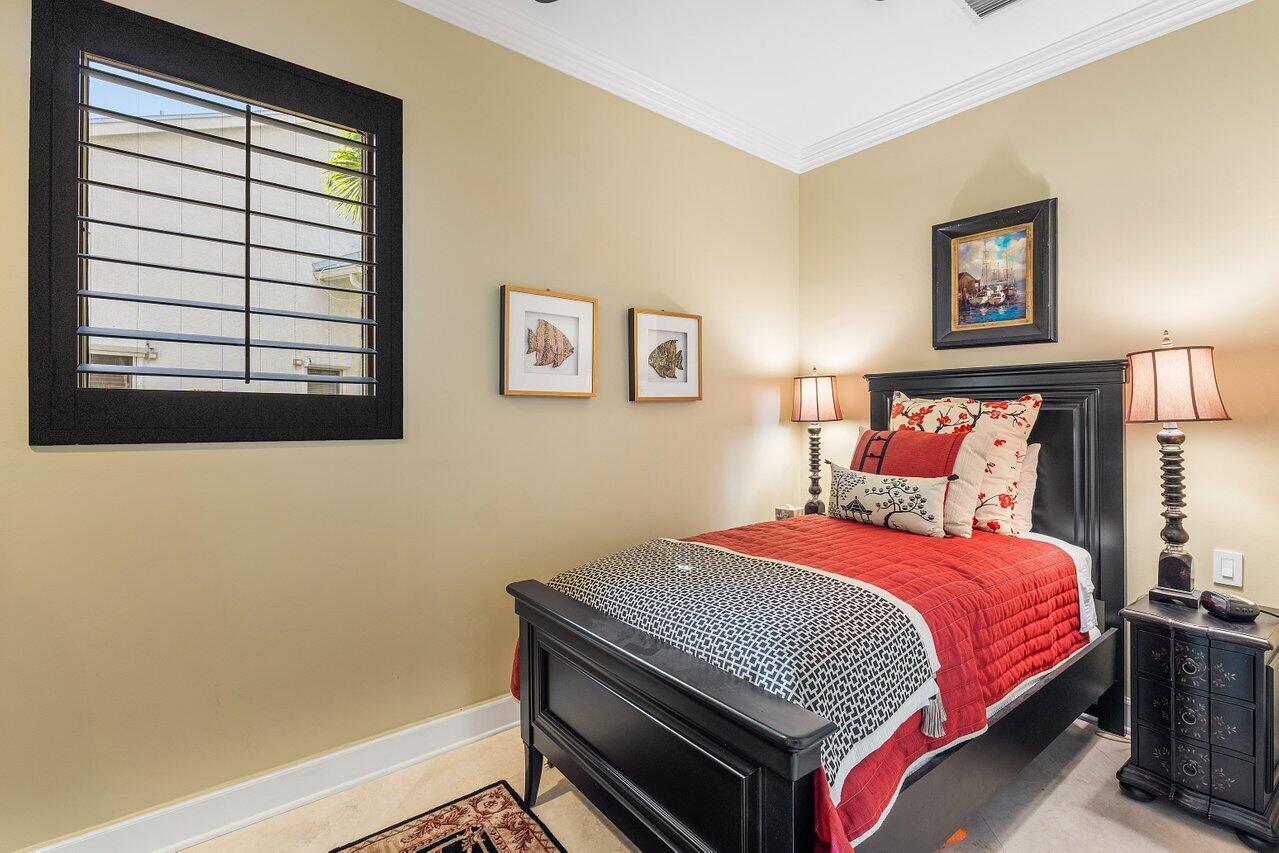 4484 Bocaire Blvd Boulevard