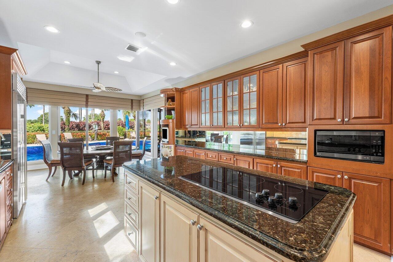 4484 Bocaire Blvd Boulevard