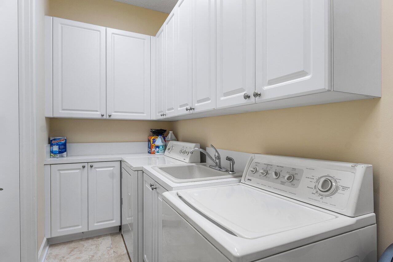 4484 Bocaire Blvd Boulevard