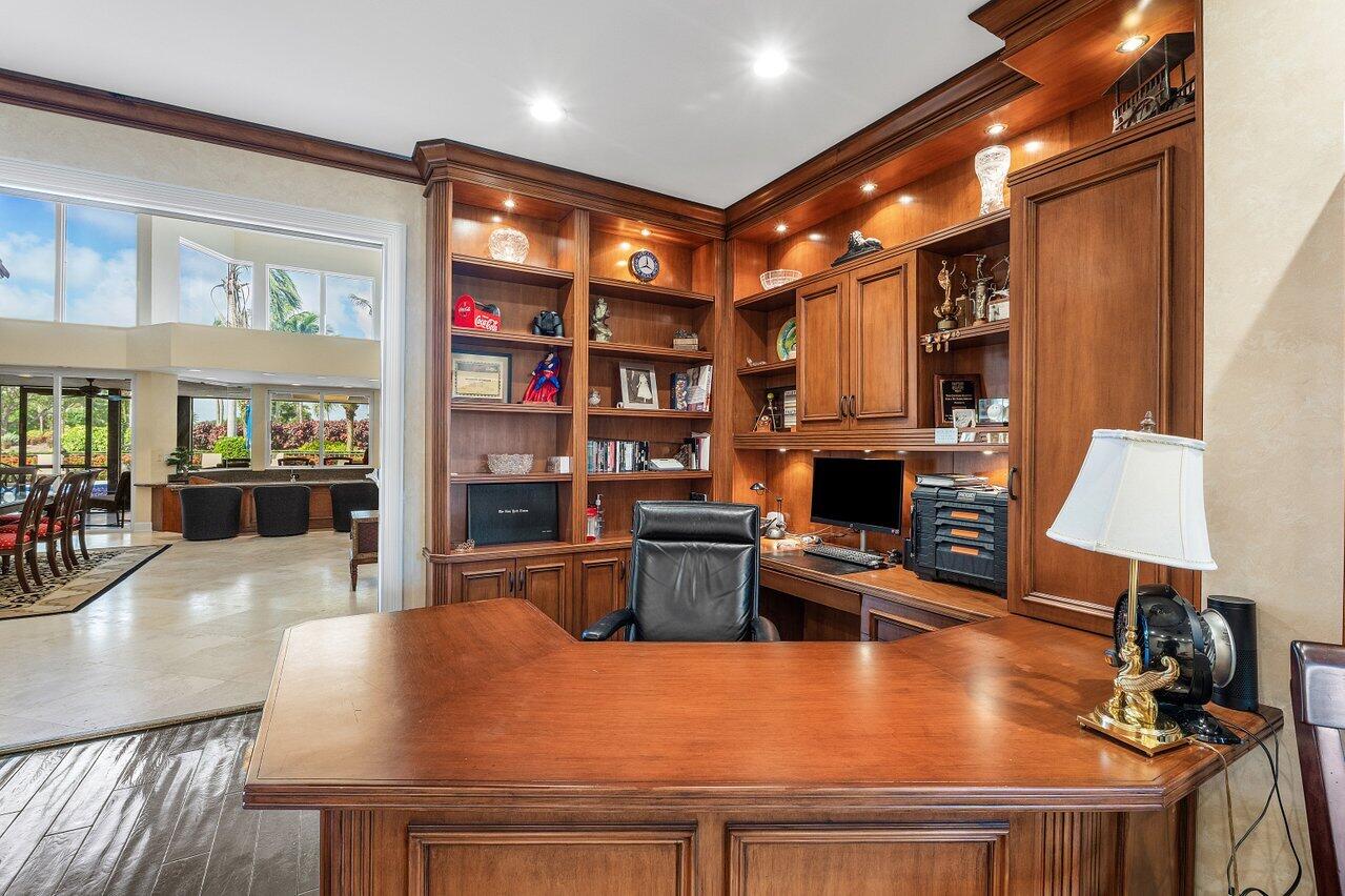 4484 Bocaire Blvd Boulevard