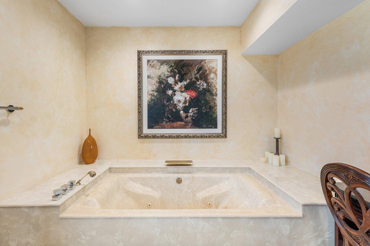 4484 Bocaire Blvd Boulevard