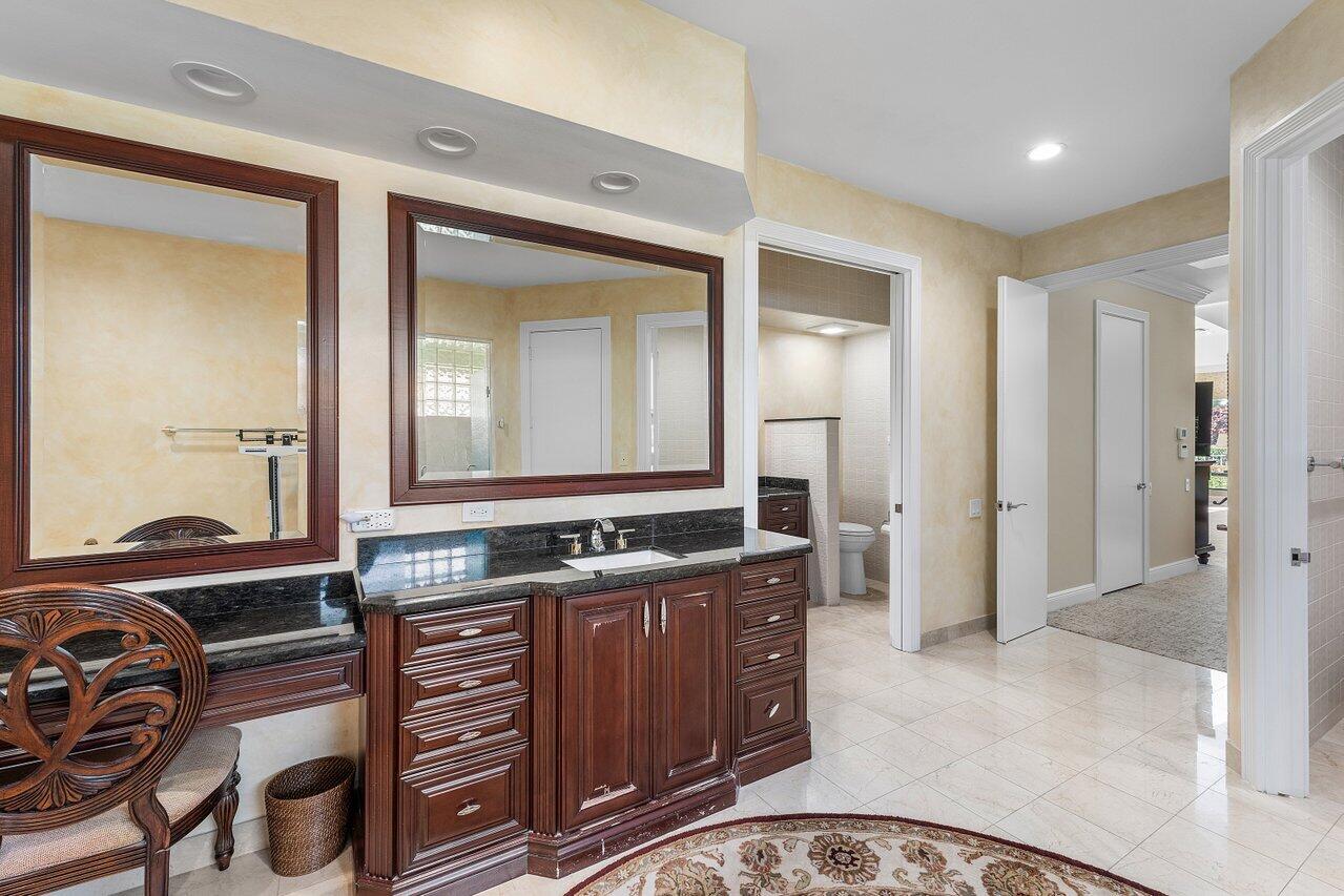 4484 Bocaire Blvd Boulevard