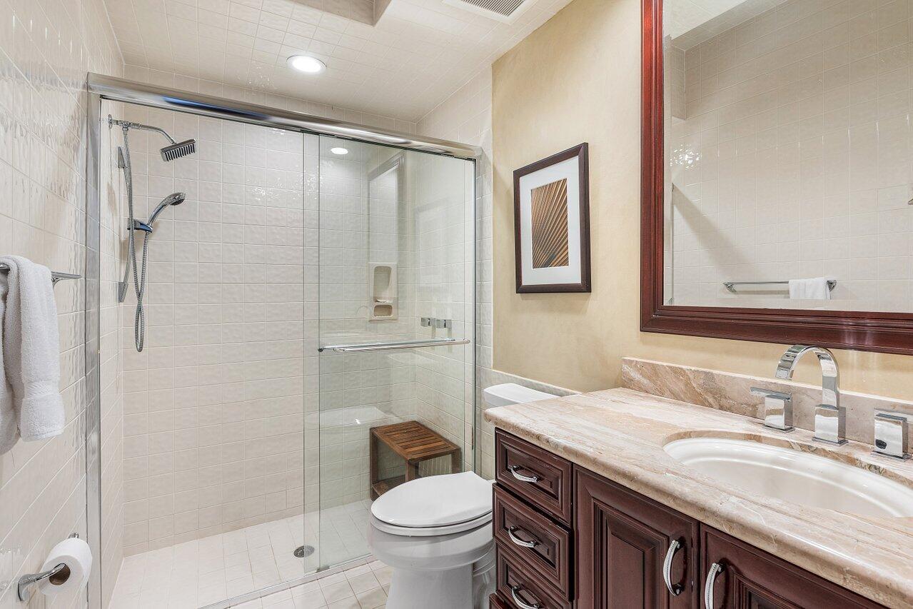 4484 Bocaire Blvd Boulevard