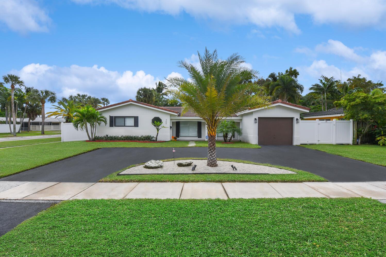 700 SW 4th Street