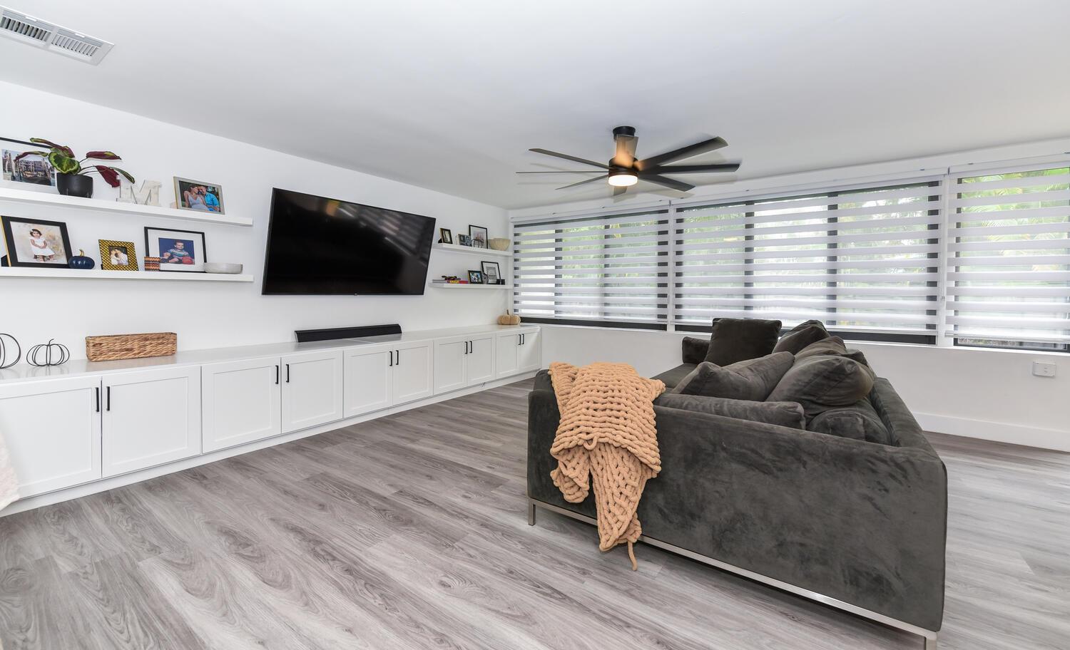 700 SW 4th Street