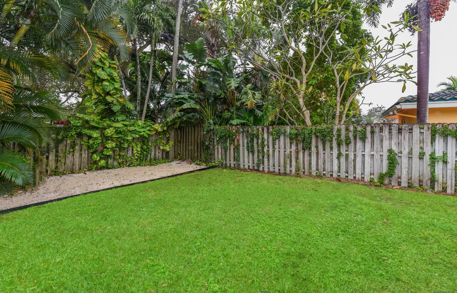 700 SW 4th Street
