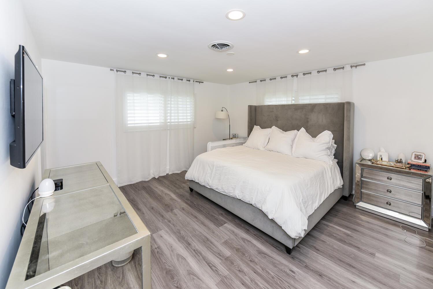 700 SW 4th Street