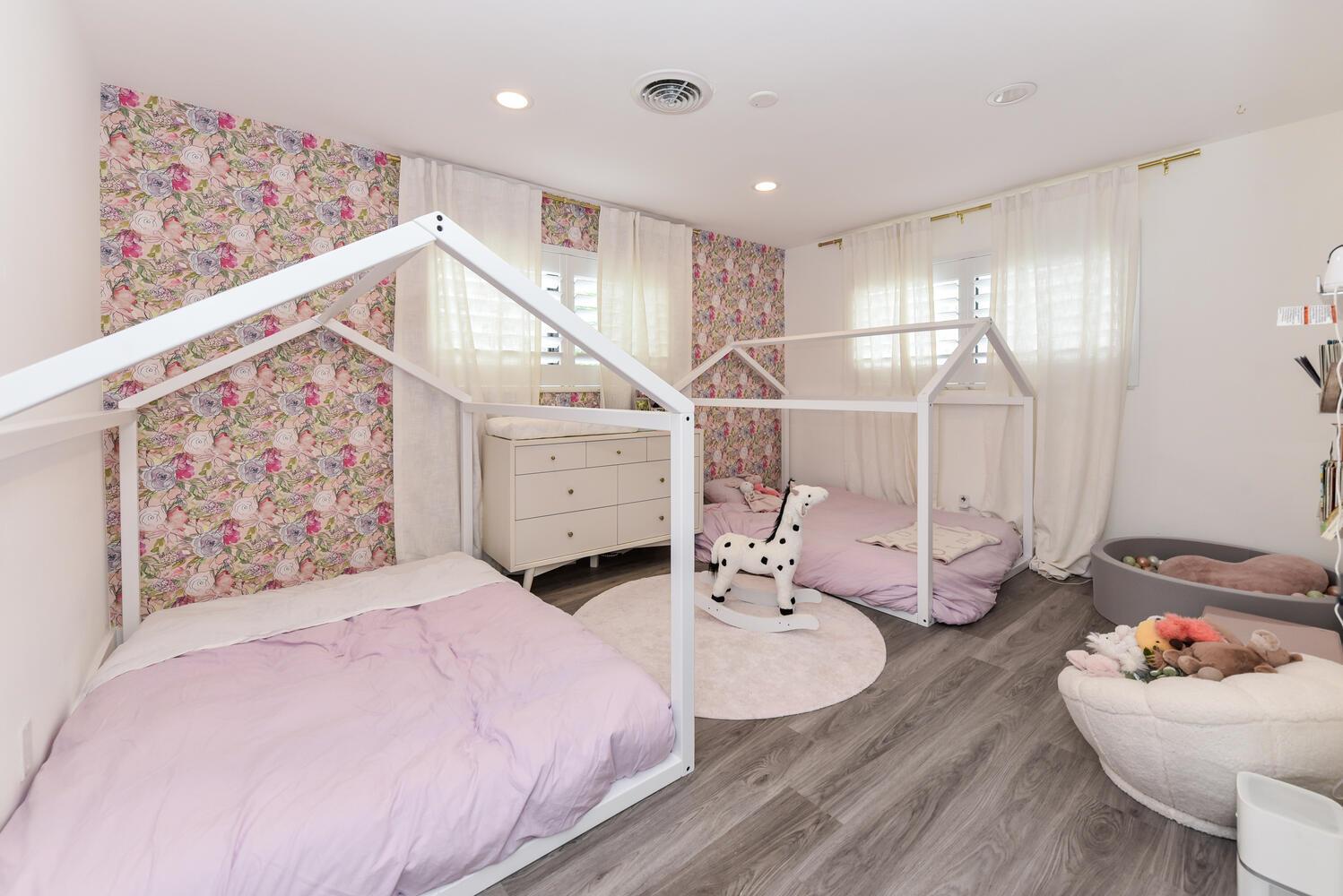 700 SW 4th Street