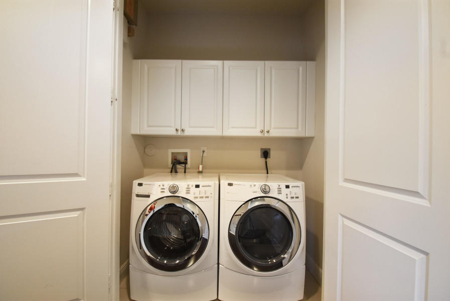 81 Via Poinciana Street