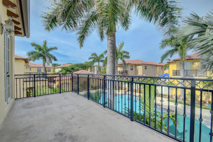 81 Via Poinciana Street