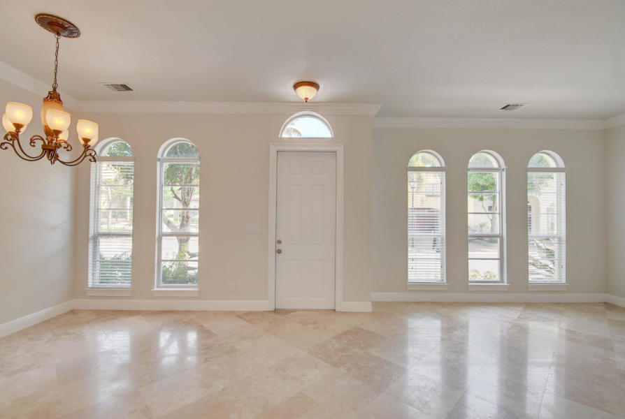 81 Via Poinciana Street