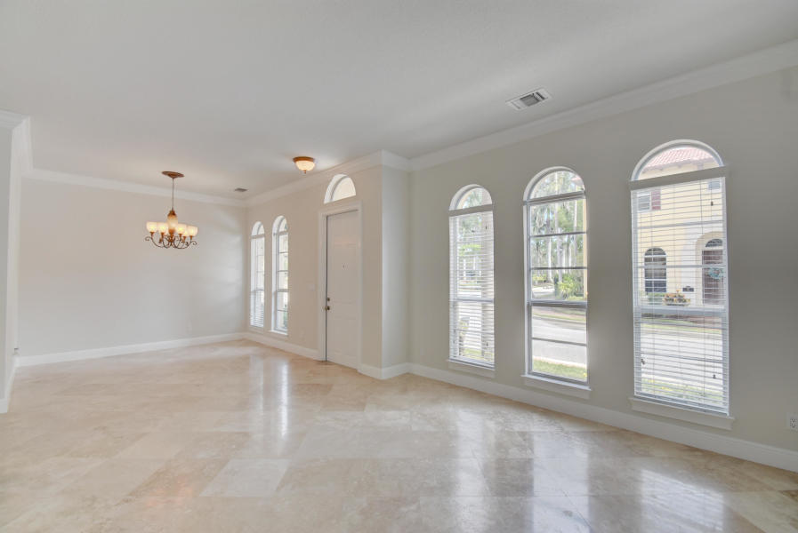 81 Via Poinciana Street