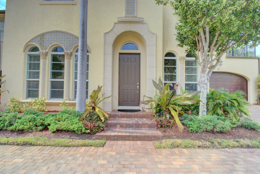 81 Via Poinciana Street